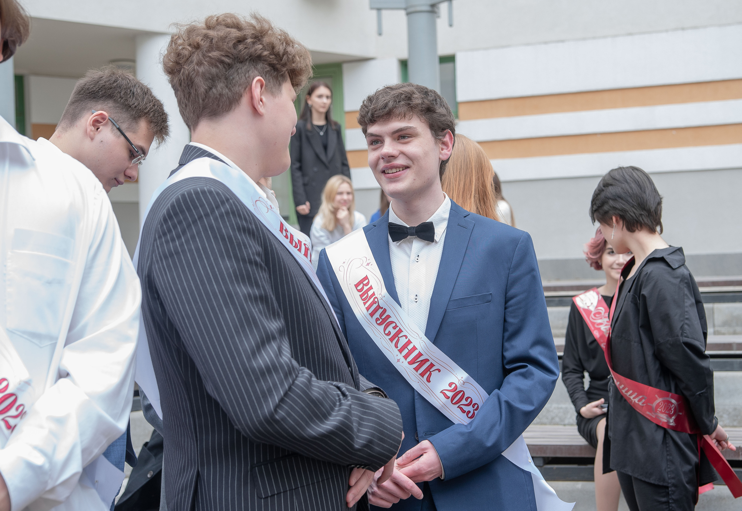 Последний звонок. Стильный портретный и семейный фотограф в Москве Ника Артуньянц