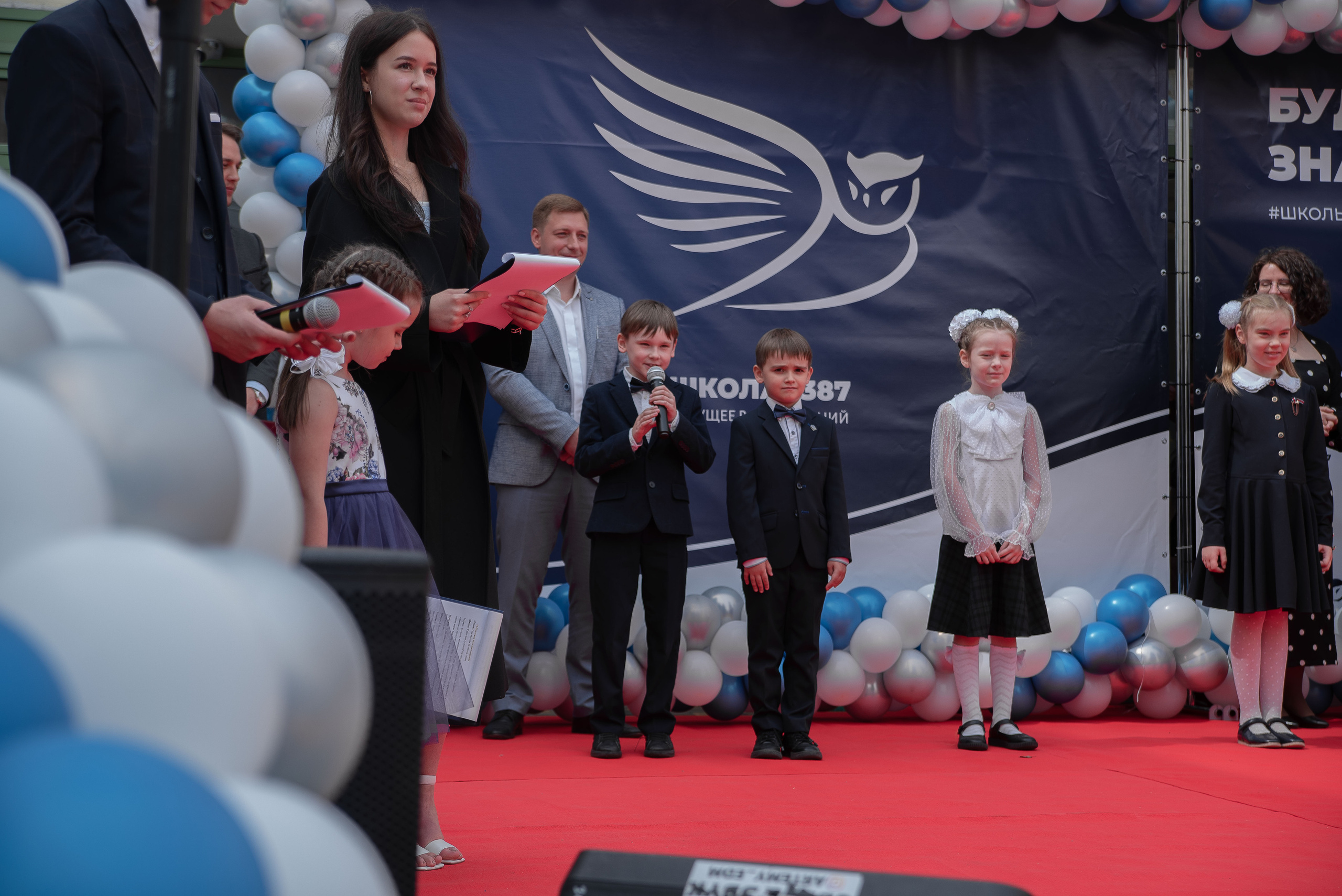 Последний звонок. Стильный портретный и семейный фотограф в Москве Ника Артуньянц