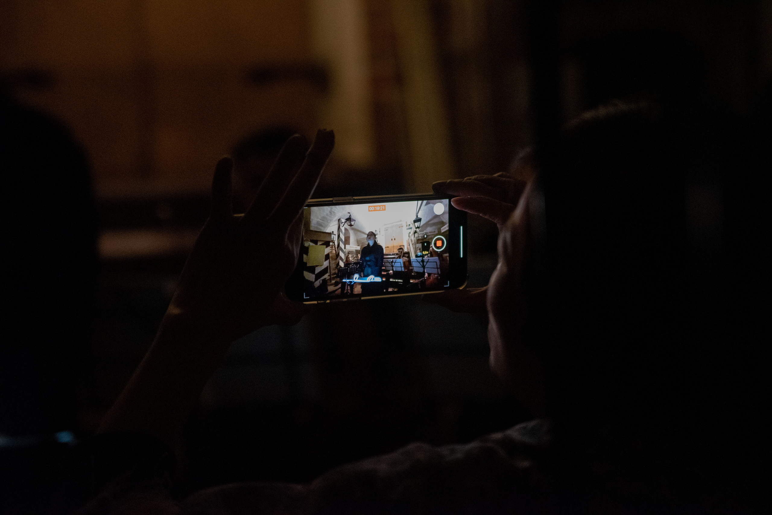 Музей «Огни Москвы» (съемка в темноте). Стильный портретный и семейный фотограф в Москве Ника Артуньянц