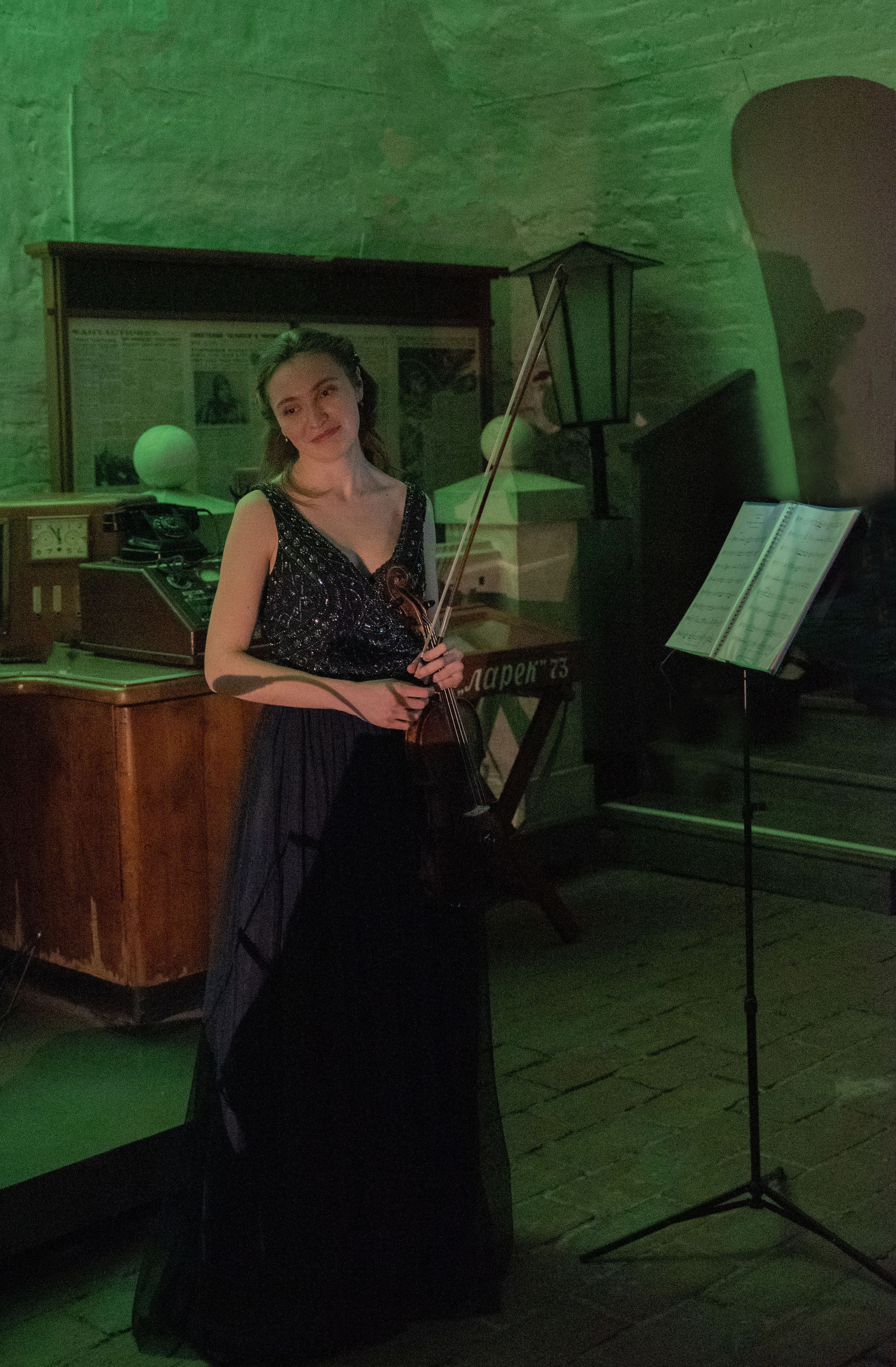 Музей «Огни Москвы» (съемка в темноте). Стильный портретный и семейный фотограф в Москве Ника Артуньянц