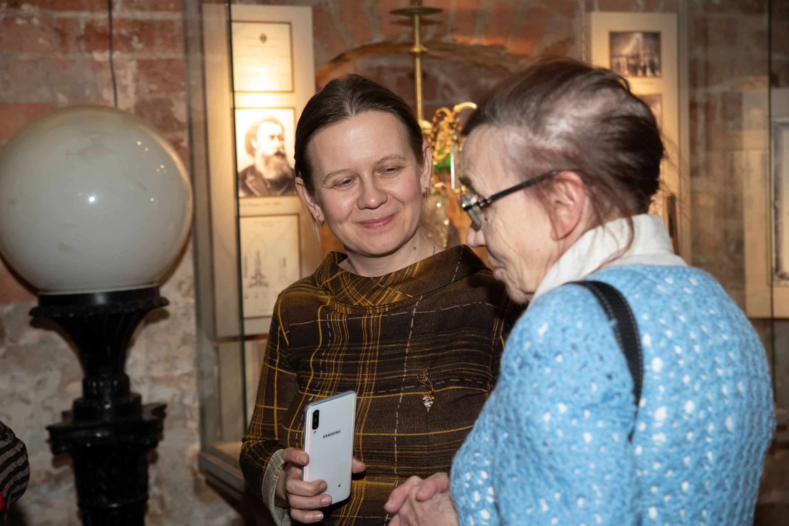 Музей «Огни Москвы» (съемка в темноте). Стильный портретный и семейный фотограф в Москве Ника Артуньянц