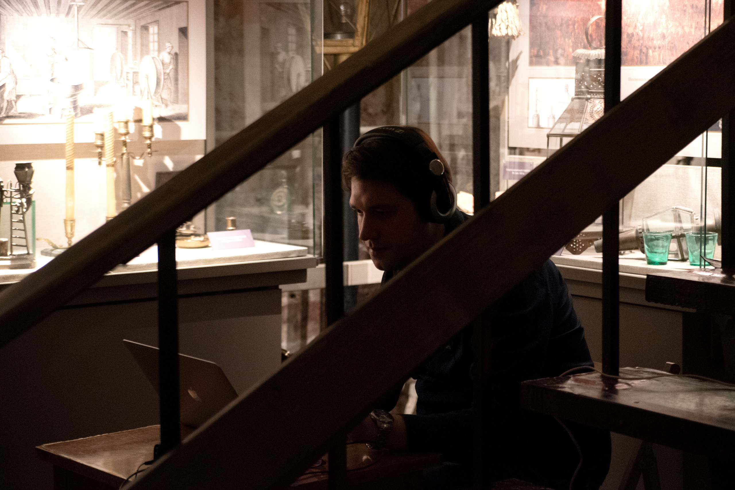 Музей «Огни Москвы» (съемка в темноте). Стильный портретный и семейный фотограф в Москве Ника Артуньянц