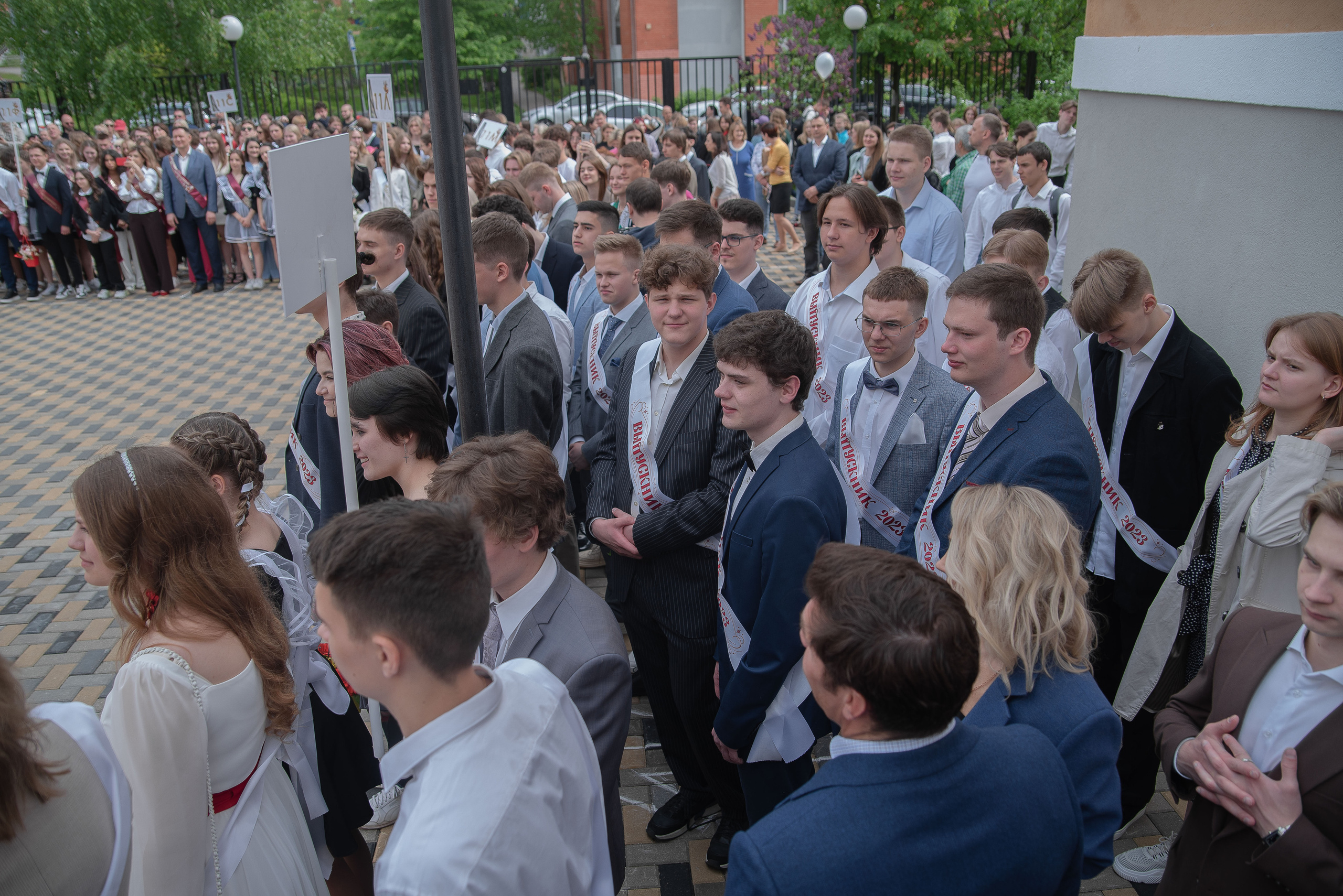 Последний звонок. Стильный портретный и семейный фотограф в Москве Ника Артуньянц
