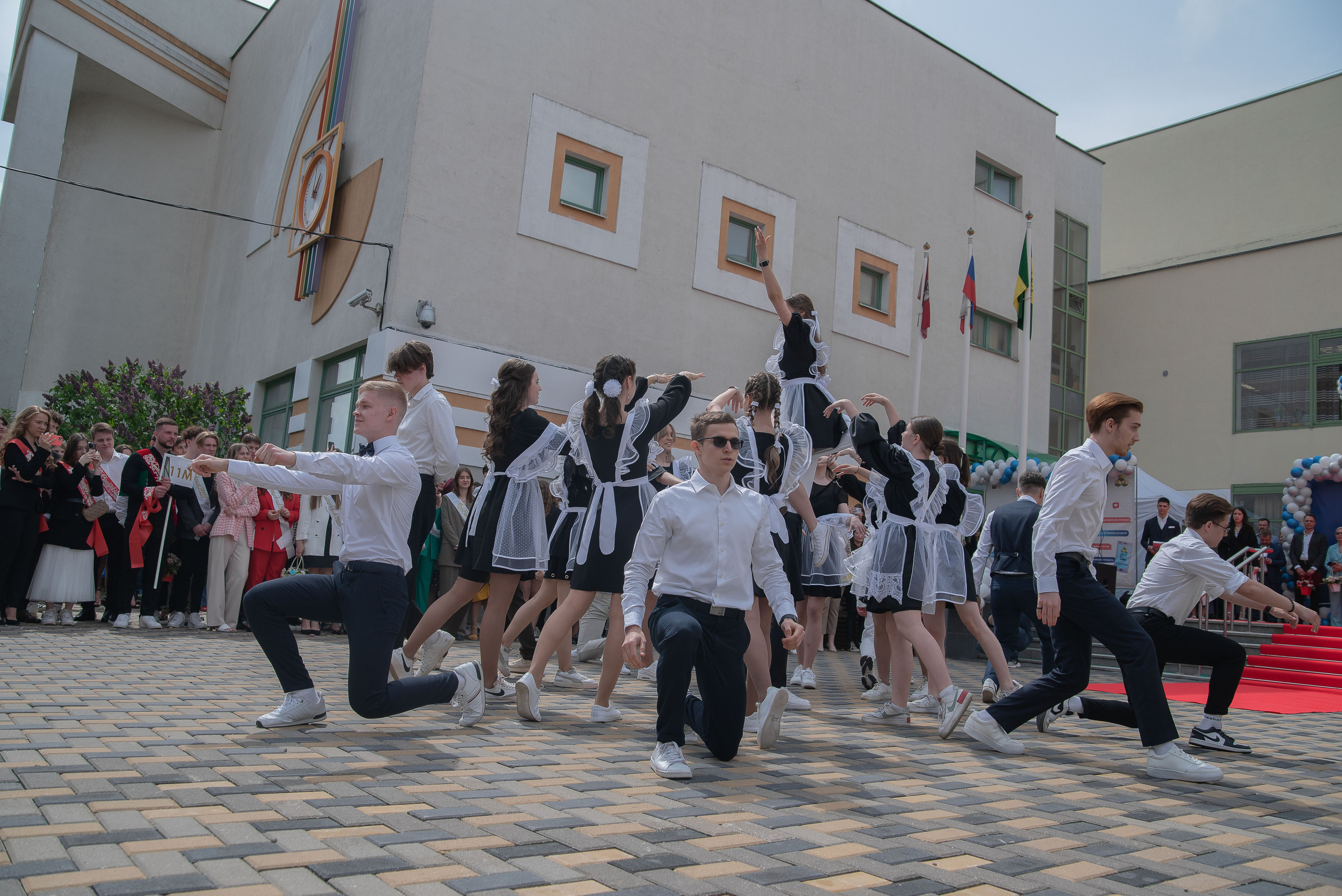 Последний звонок. Стильный портретный и семейный фотограф в Москве Ника Артуньянц