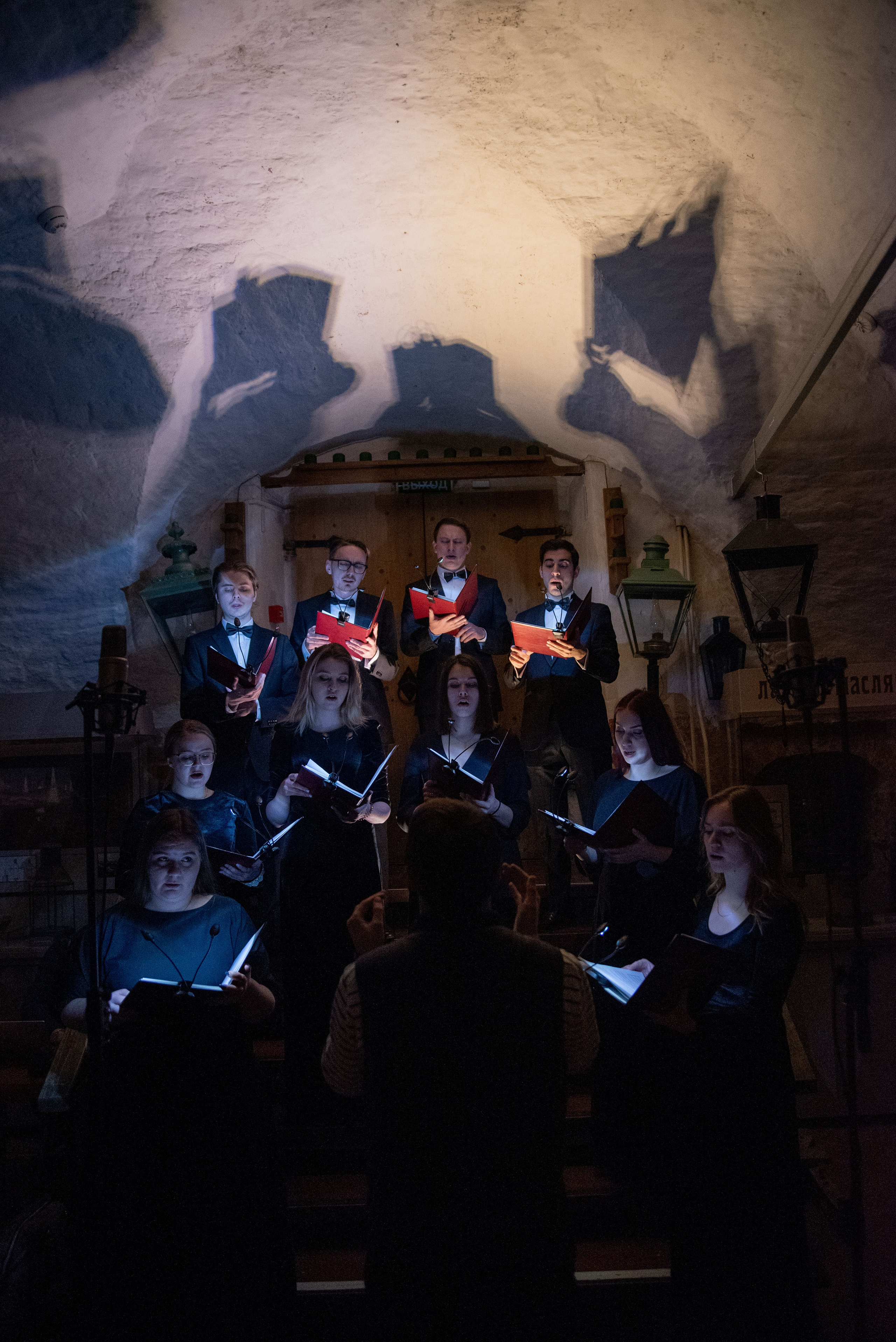 Музей «Огни Москвы» (съемка в темноте). Стильный портретный и семейный фотограф в Москве Ника Артуньянц