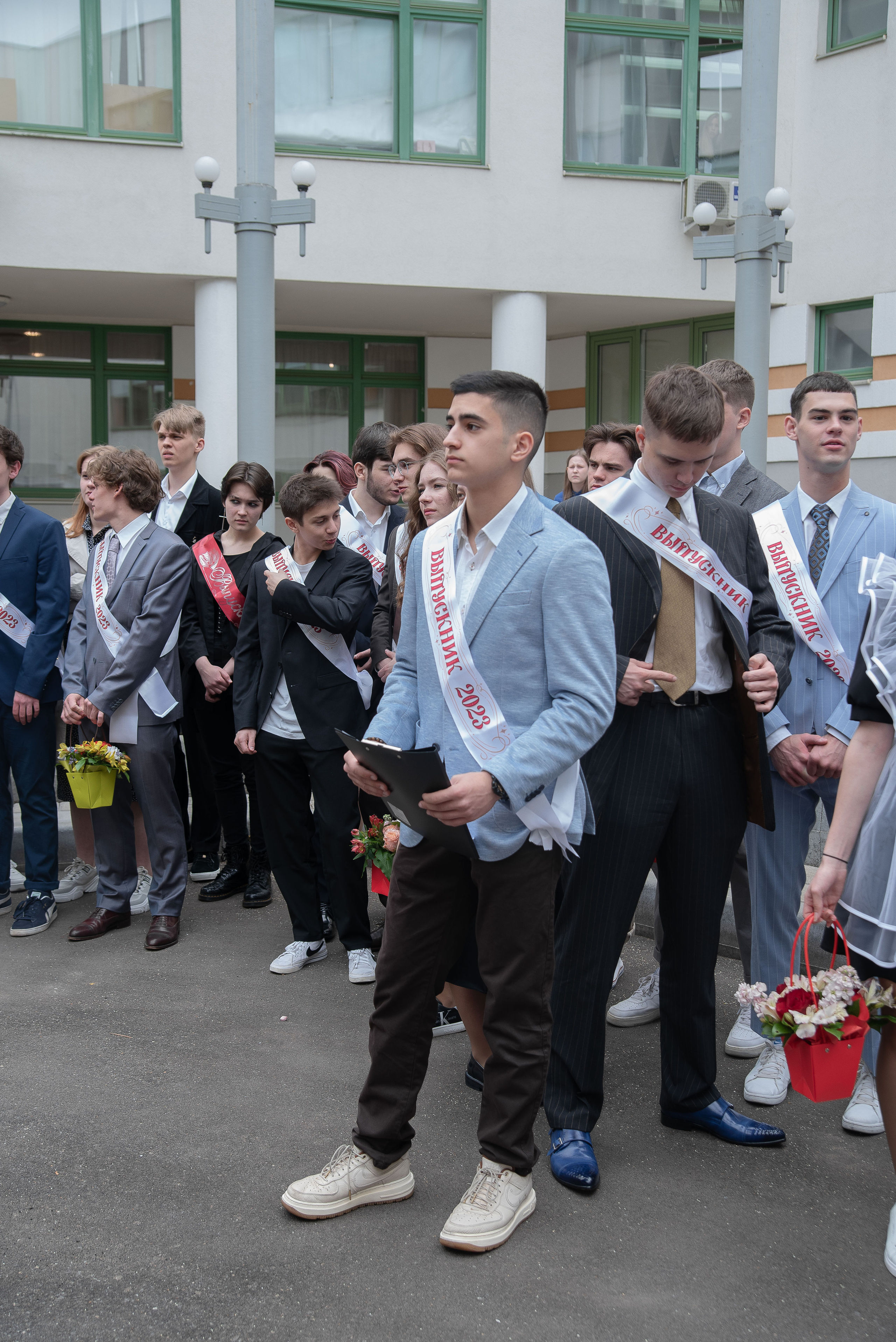 Последний звонок. Стильный портретный и семейный фотограф в Москве Ника Артуньянц
