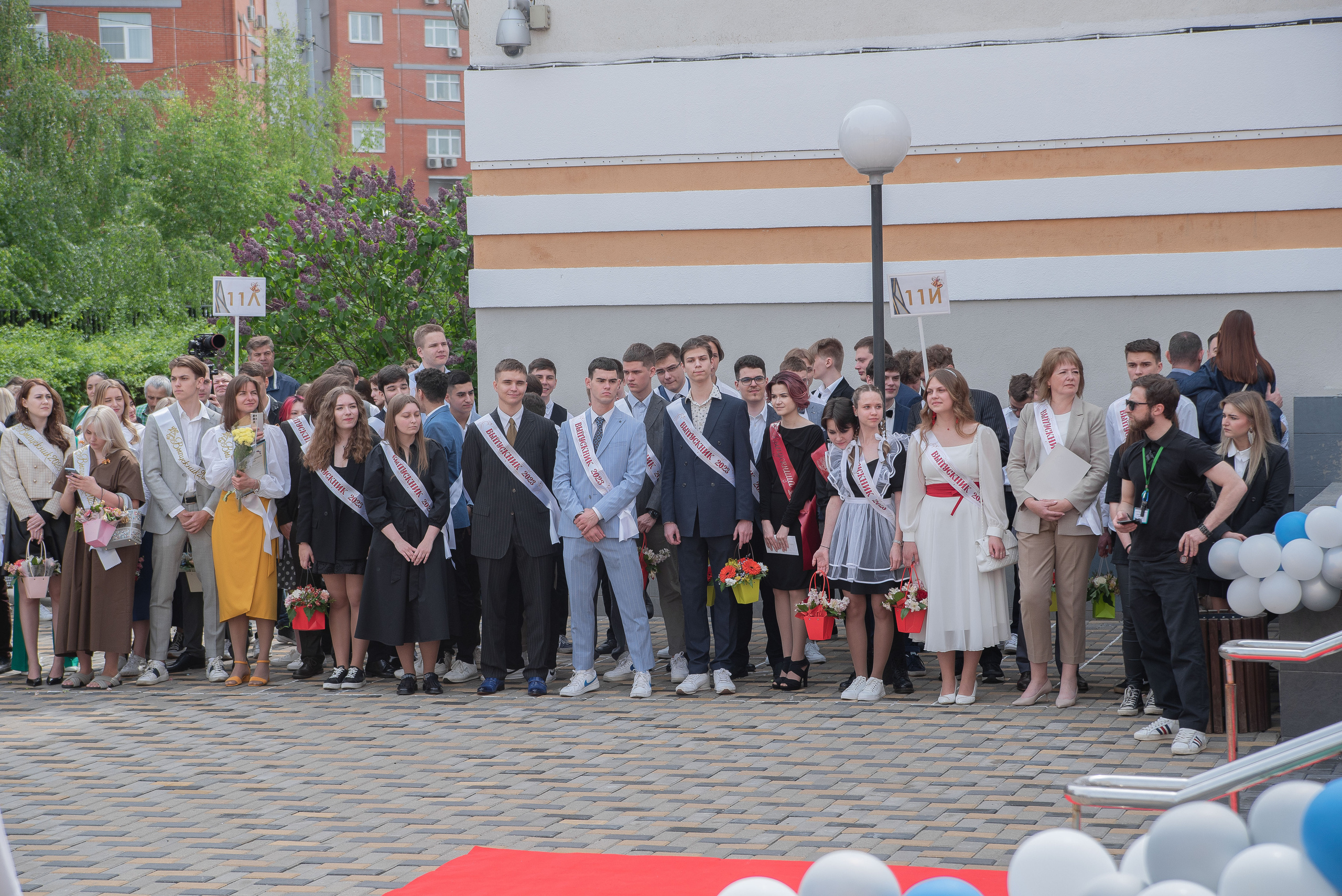 Последний звонок. Стильный портретный и семейный фотограф в Москве Ника Артуньянц