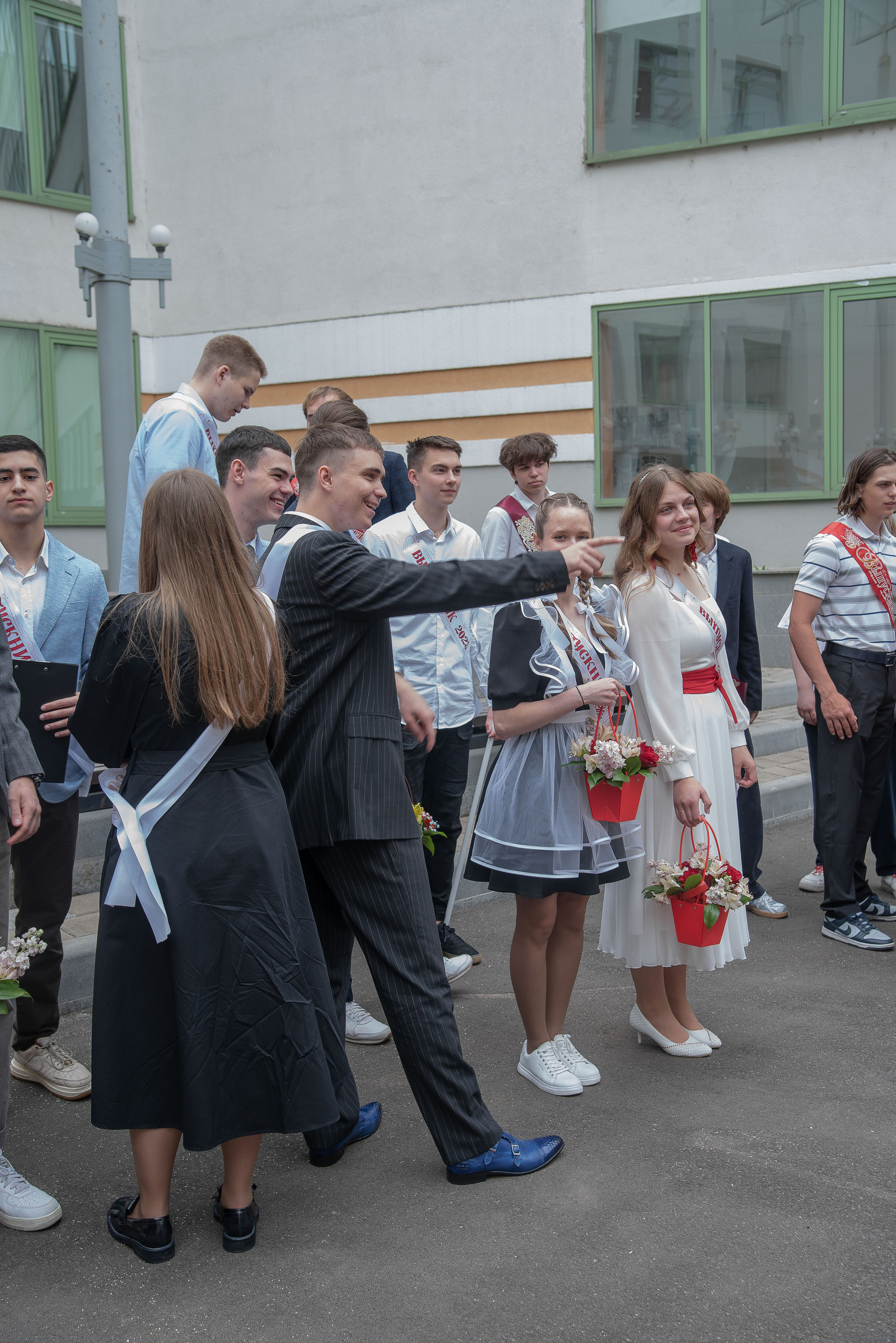 Последний звонок. Стильный портретный и семейный фотограф в Москве Ника Артуньянц