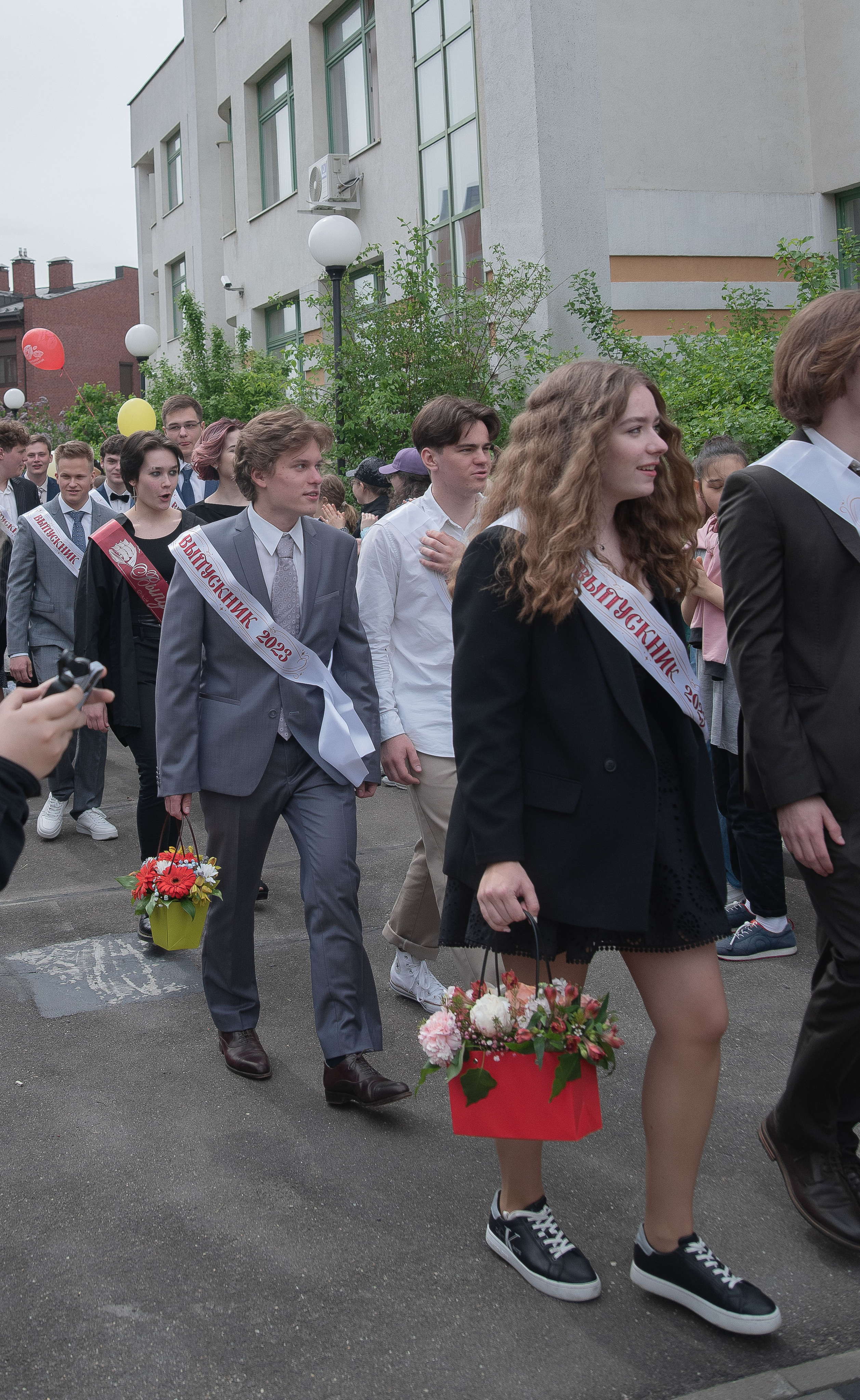 Последний звонок. Стильный портретный и семейный фотограф в Москве Ника Артуньянц