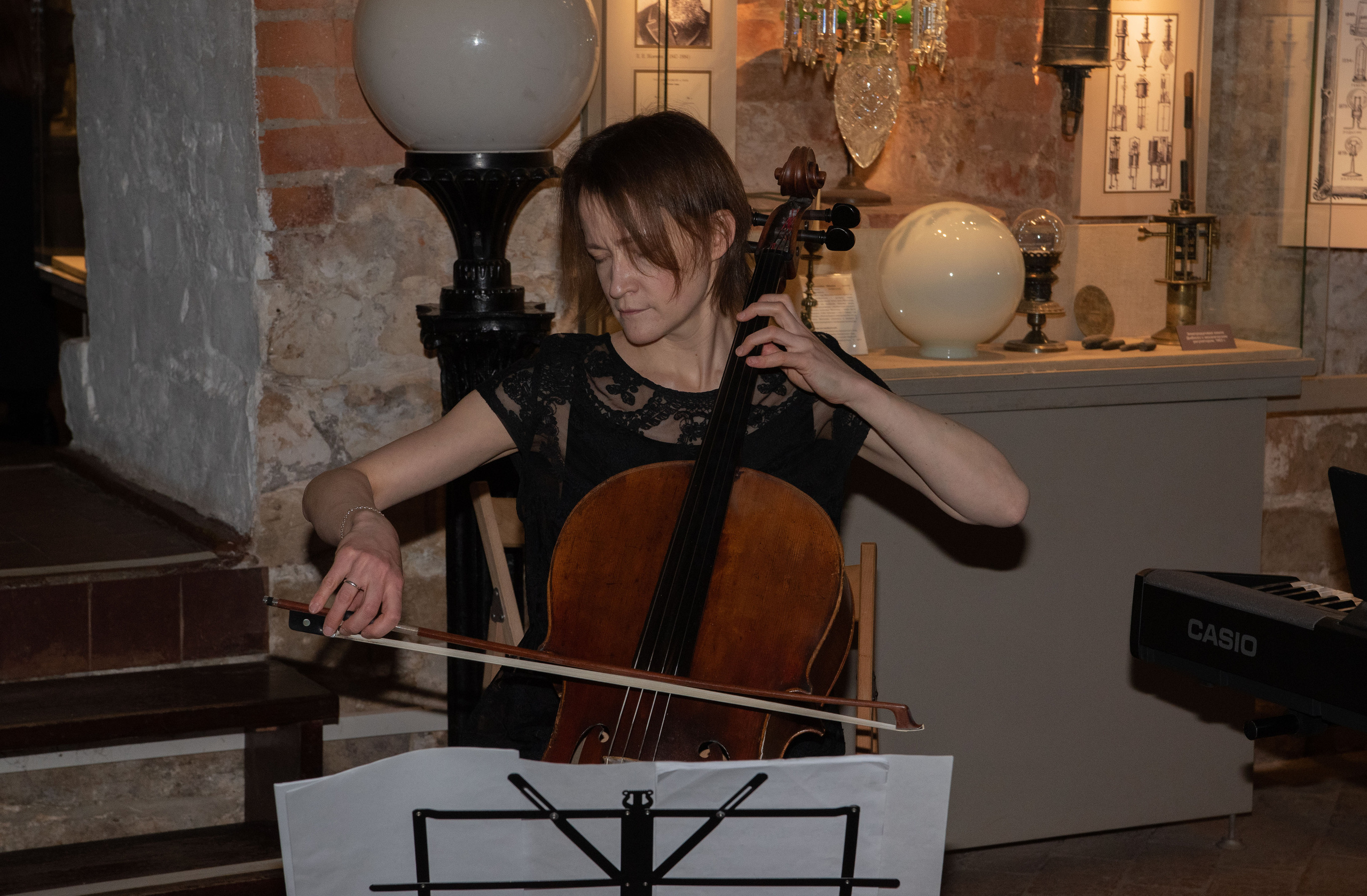 Музей «Огни Москвы» (съемка в темноте). Стильный портретный и семейный фотограф в Москве Ника Артуньянц