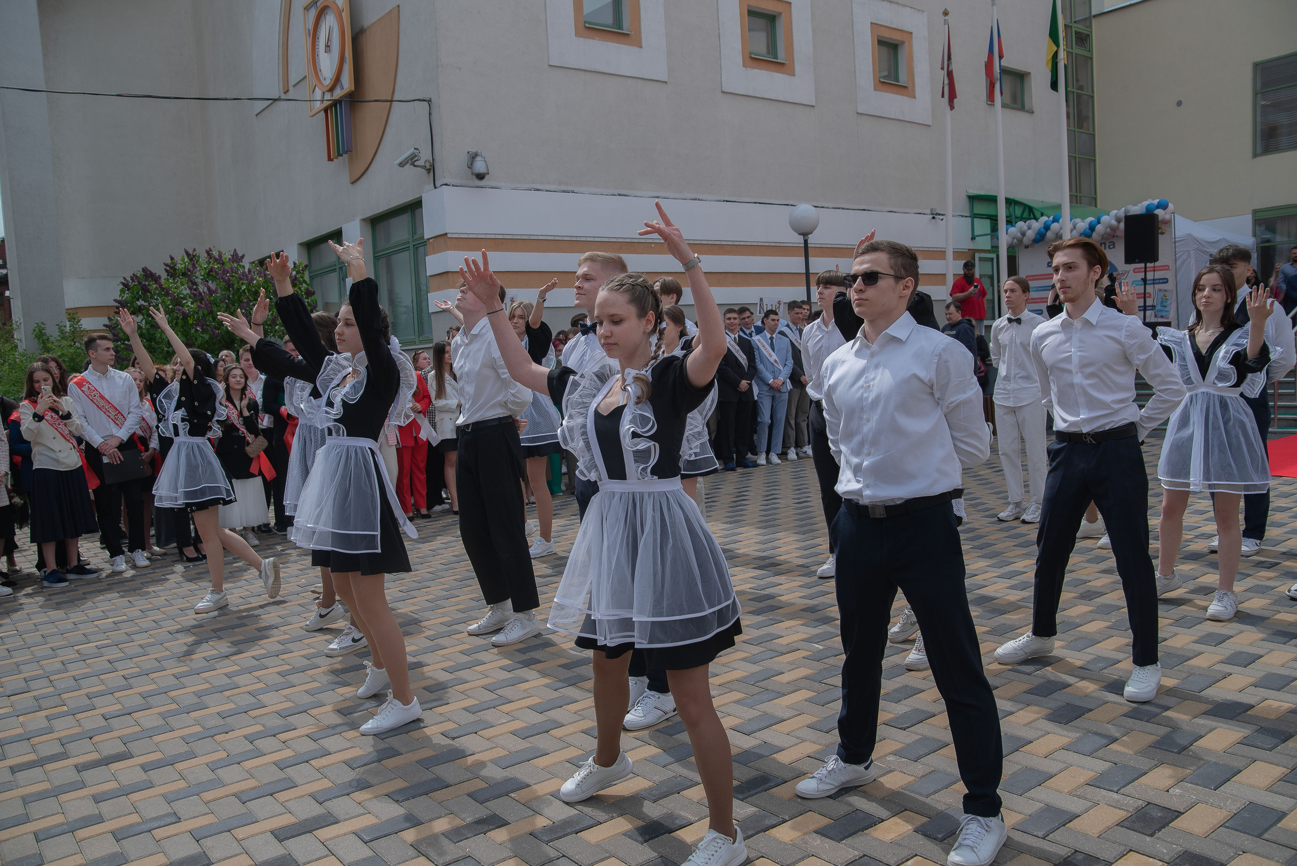Последний звонок. Стильный портретный и семейный фотограф в Москве Ника Артуньянц