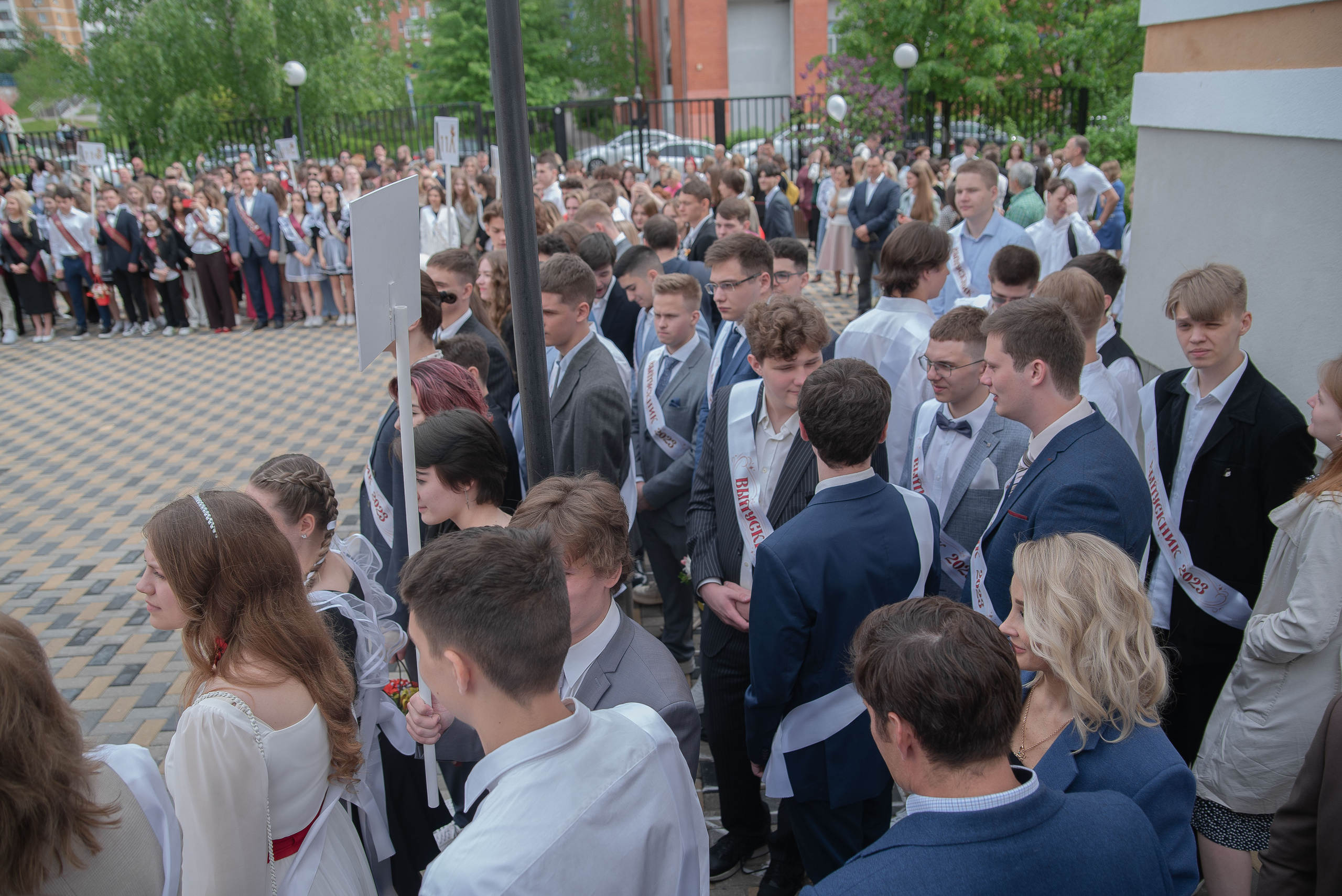 Последний звонок. Стильный портретный и семейный фотограф в Москве Ника Артуньянц