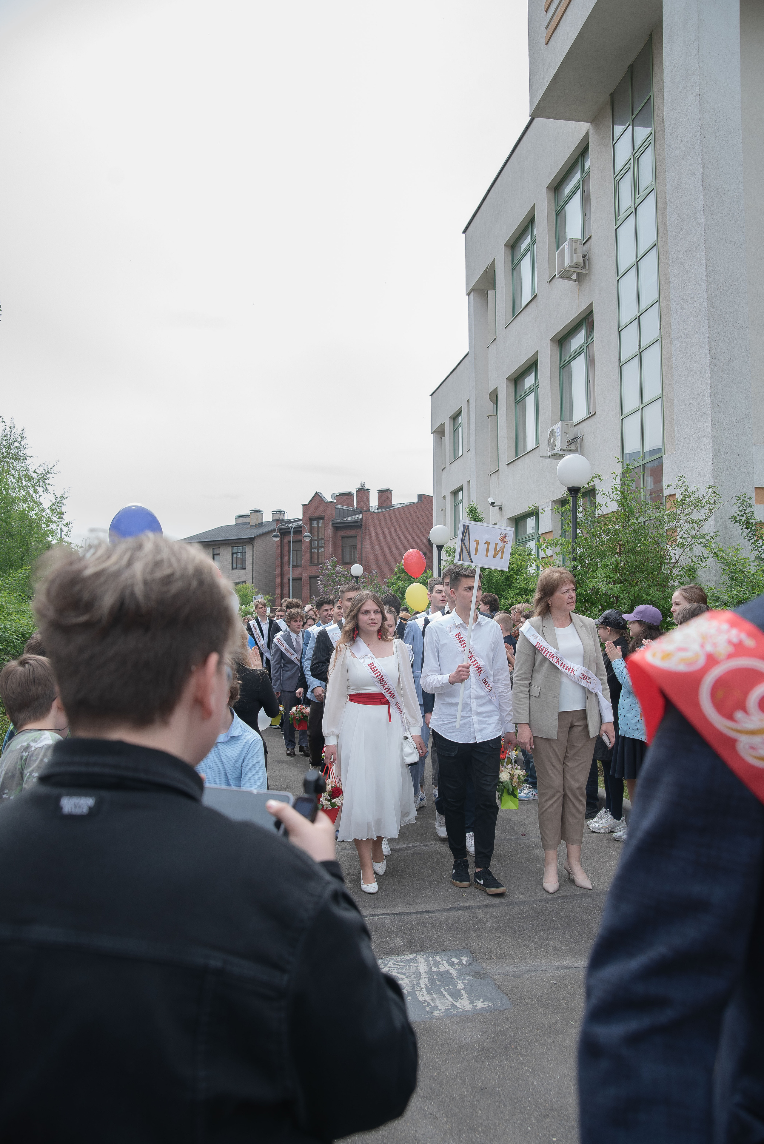 Последний звонок. Стильный портретный и семейный фотограф в Москве Ника Артуньянц