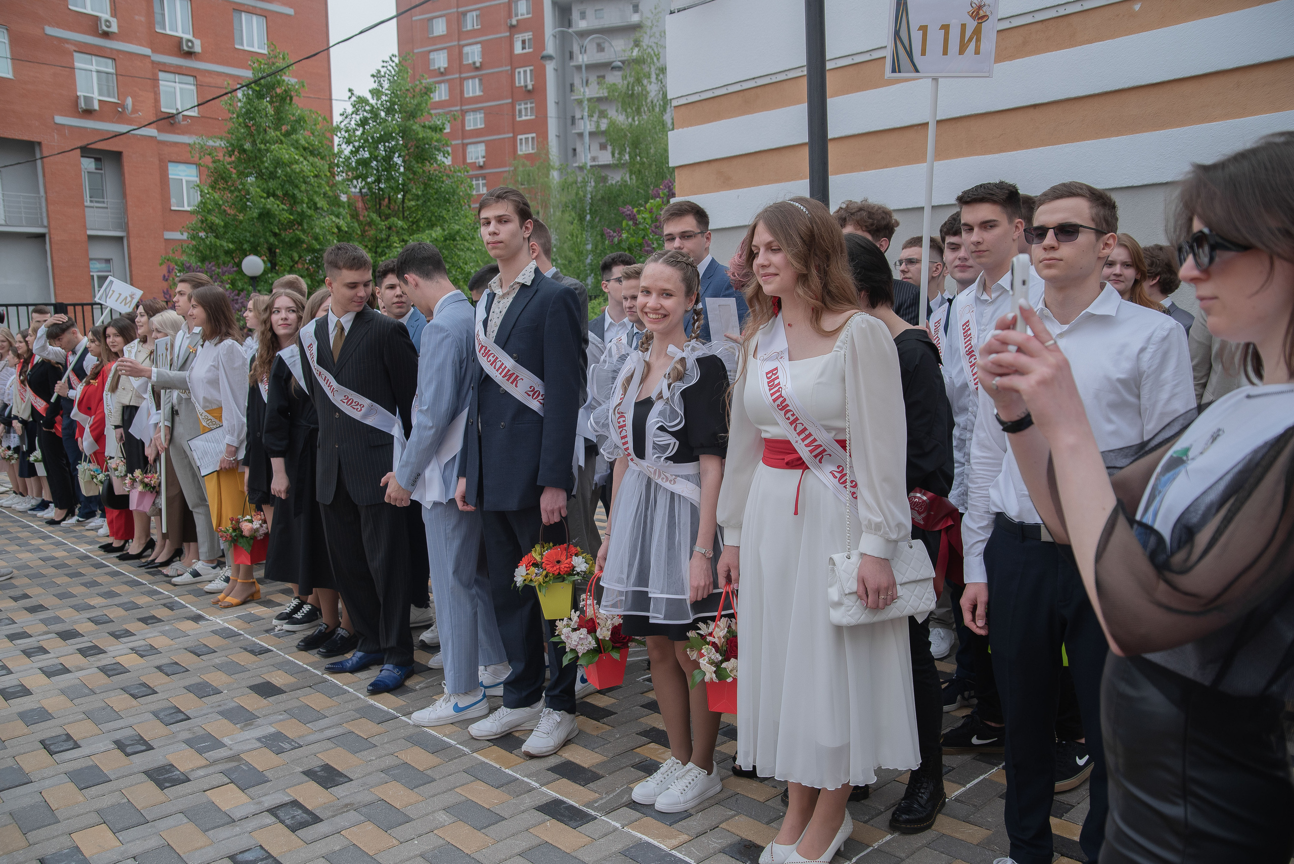 Последний звонок. Стильный портретный и семейный фотограф в Москве Ника Артуньянц