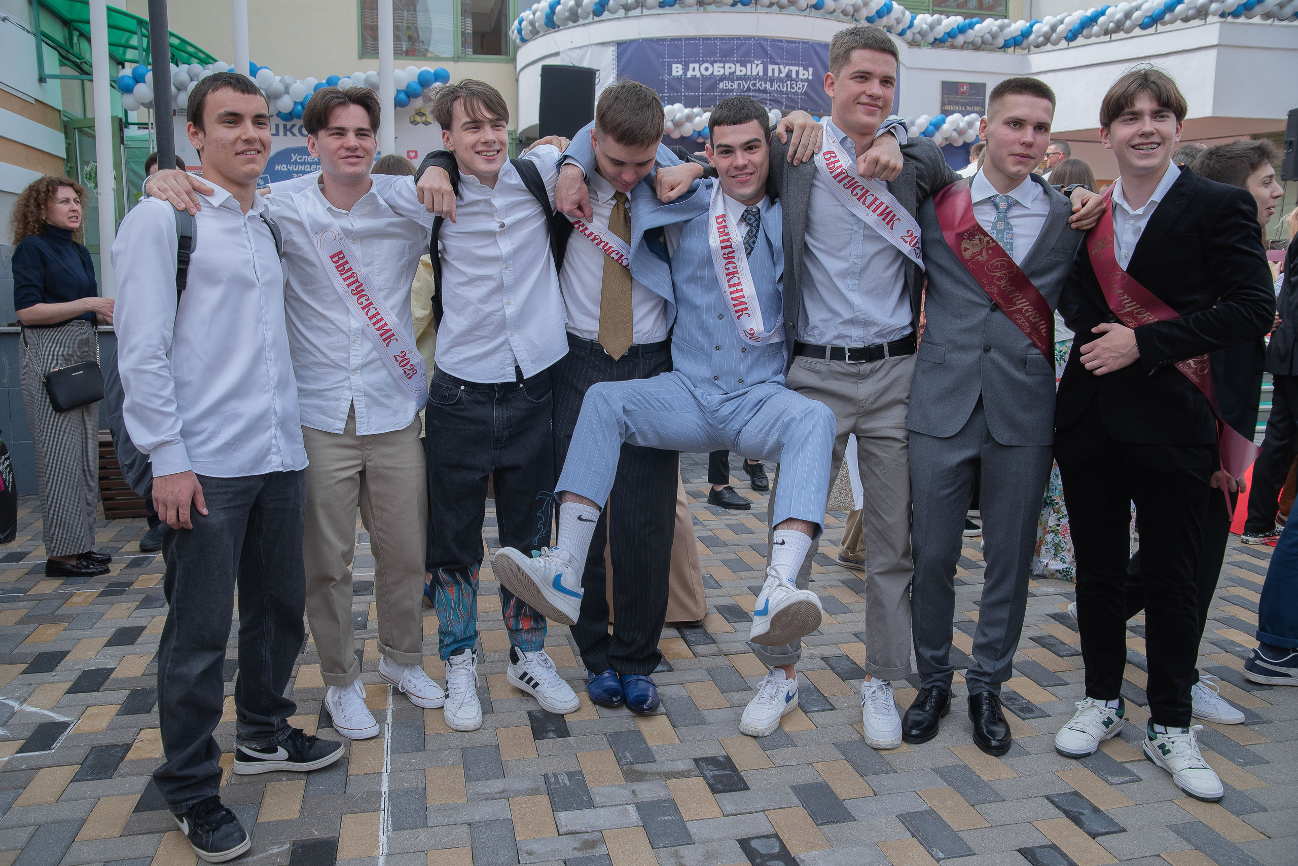 Последний звонок. Стильный портретный и семейный фотограф в Москве Ника Артуньянц