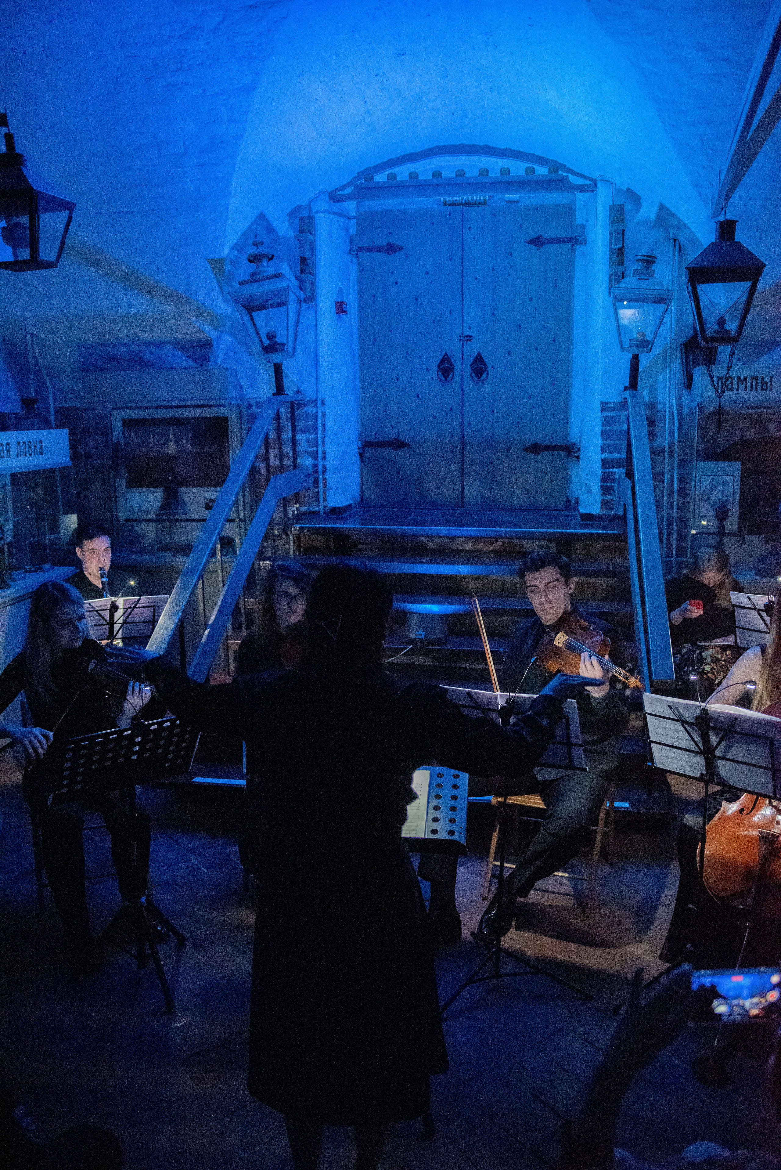 Музей «Огни Москвы» (съемка в темноте). Стильный портретный и семейный фотограф в Москве Ника Артуньянц