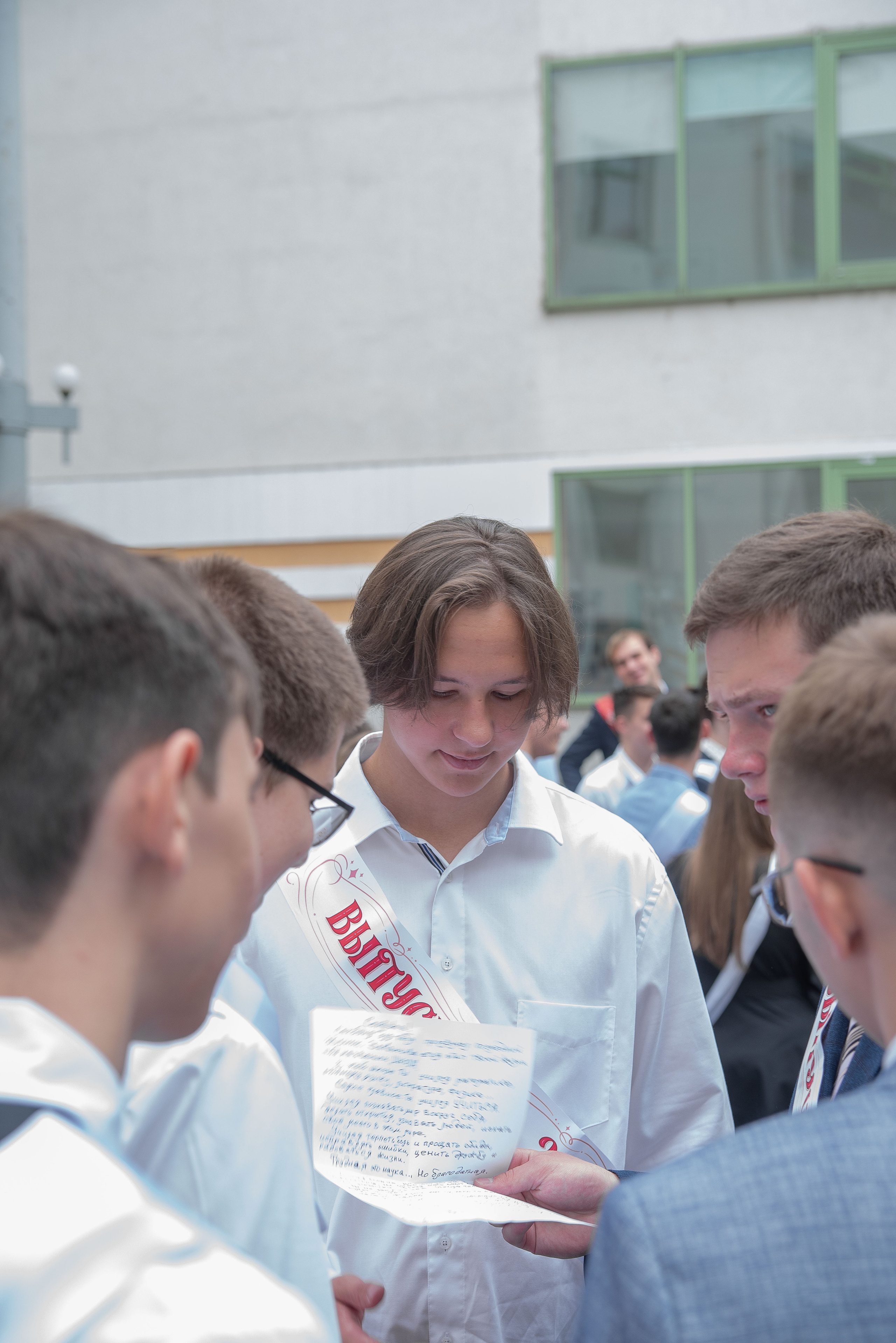 Последний звонок. Стильный портретный и семейный фотограф в Москве Ника Артуньянц