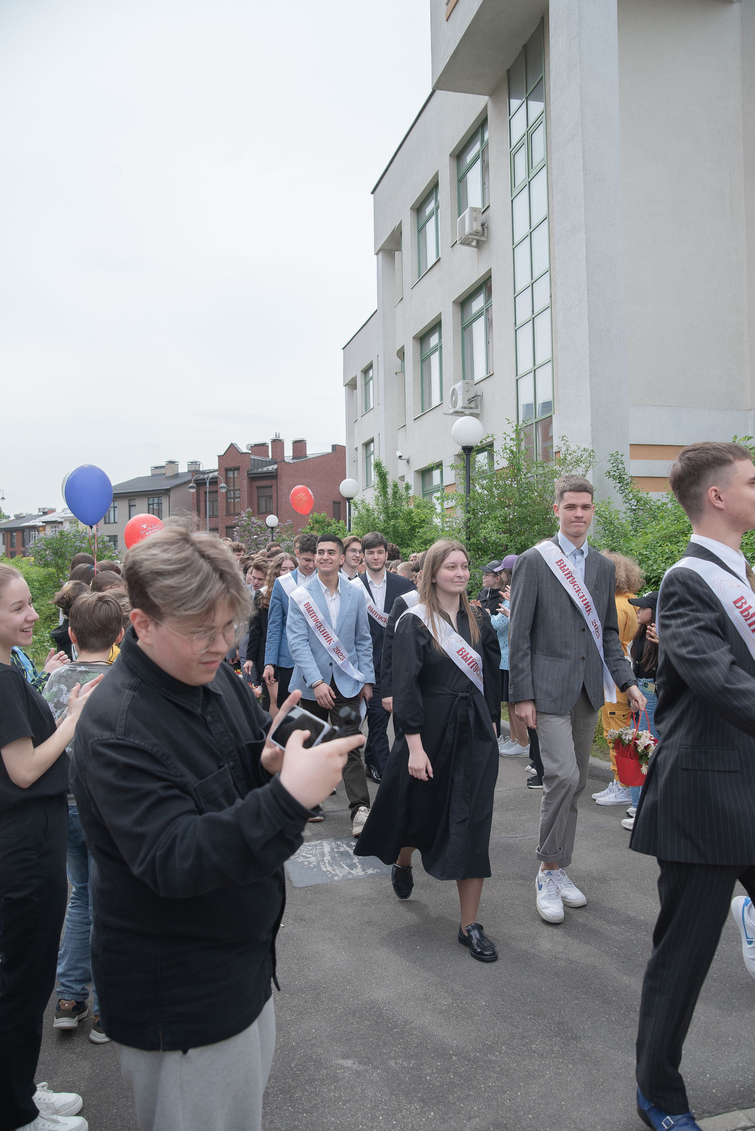 Последний звонок. Стильный портретный и семейный фотограф в Москве Ника Артуньянц