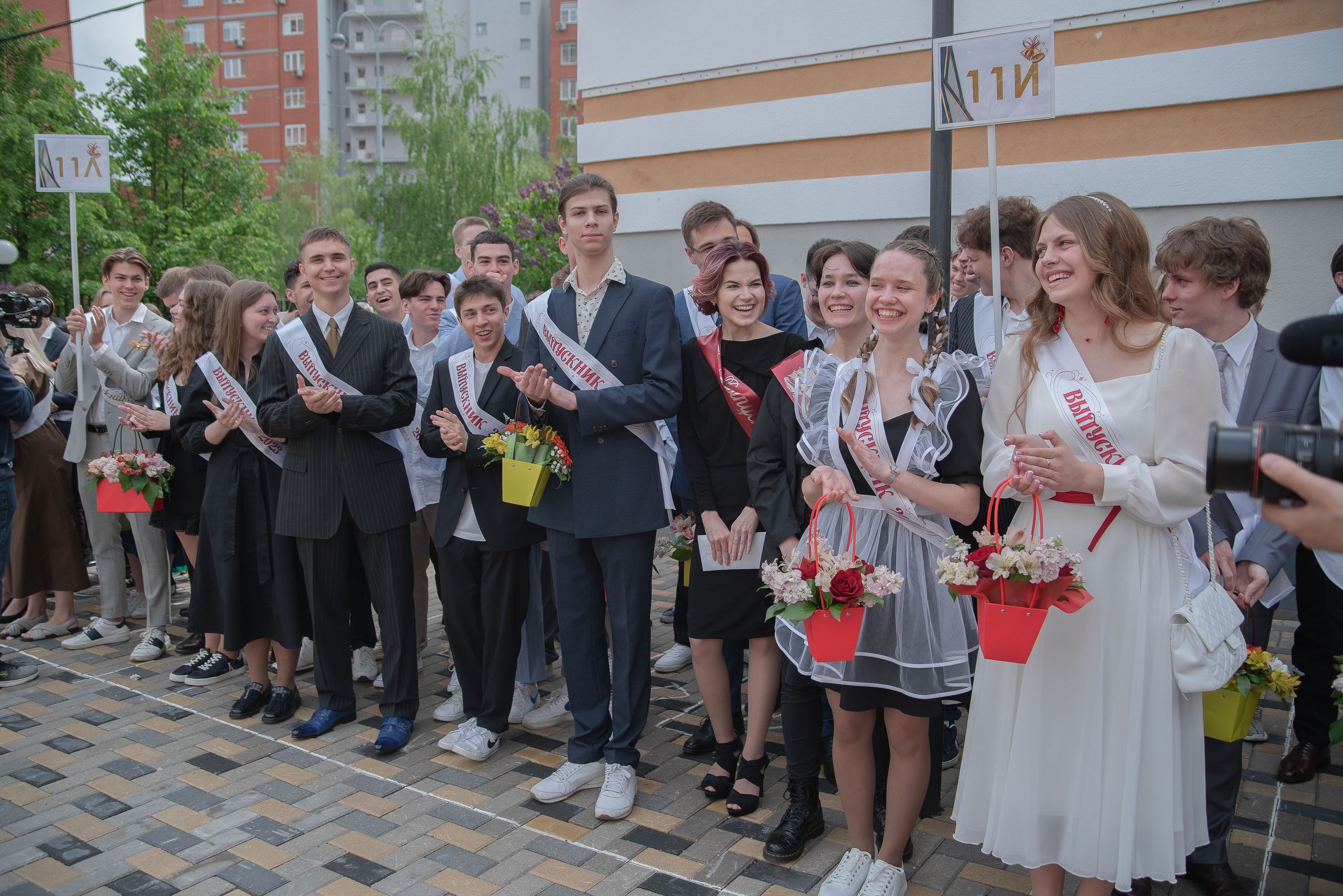 Последний звонок. Стильный портретный и семейный фотограф в Москве Ника Артуньянц