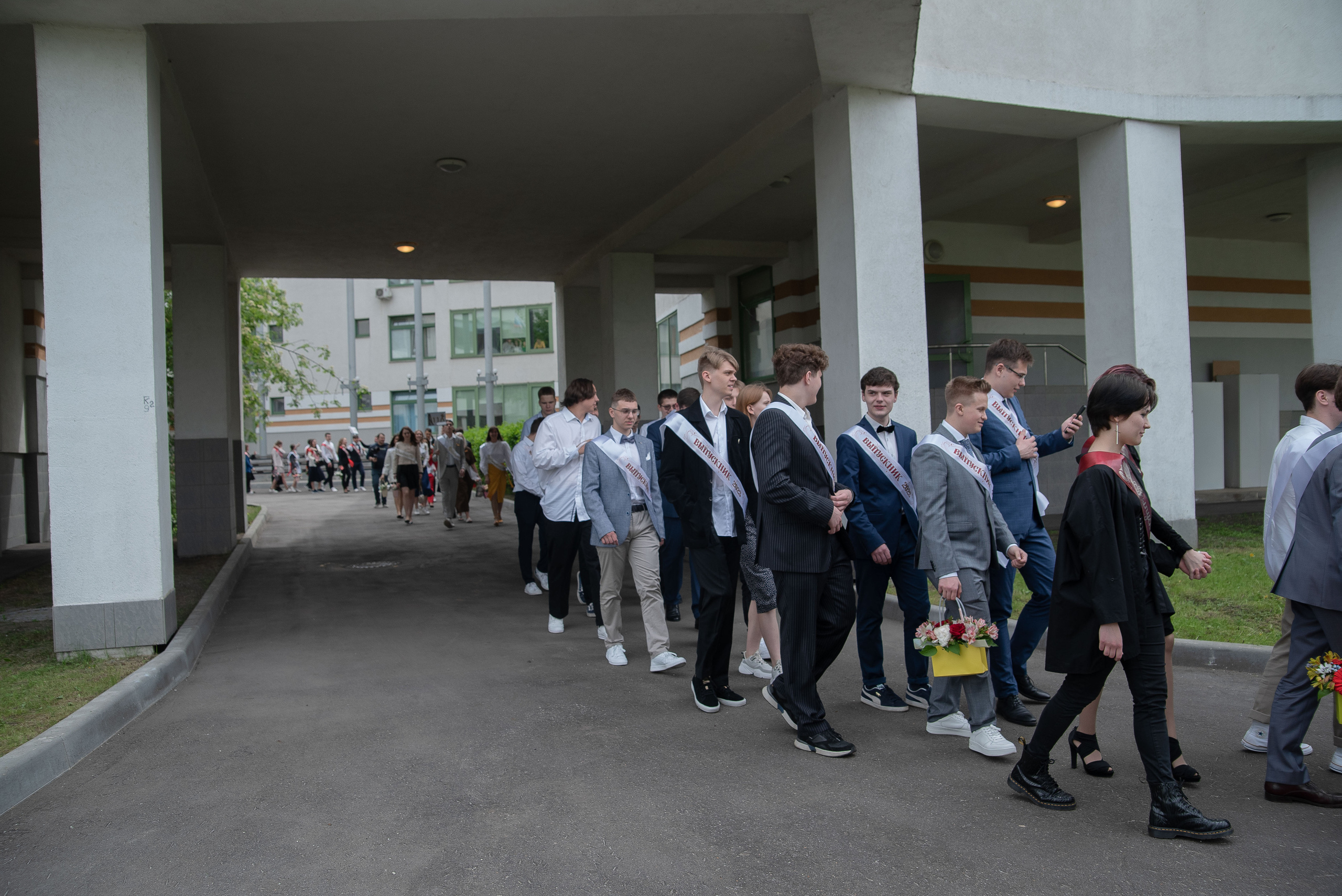 Последний звонок. Стильный портретный и семейный фотограф в Москве Ника Артуньянц