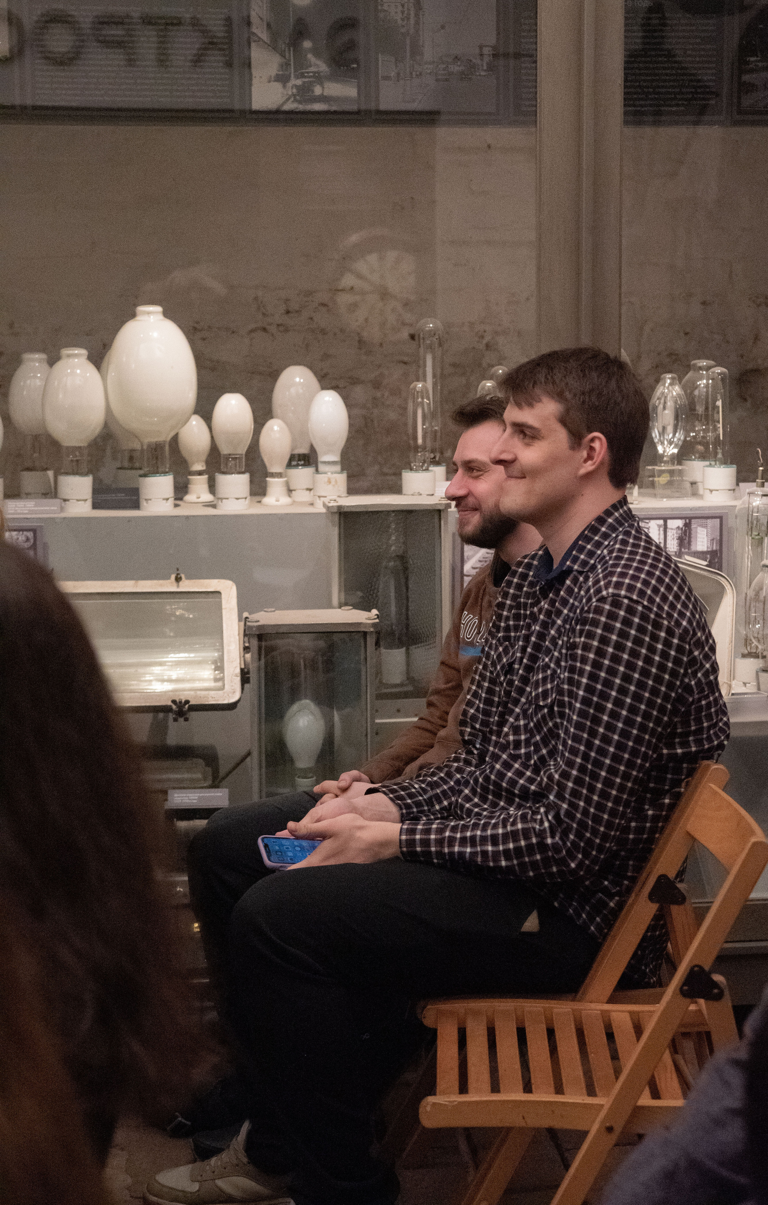 Музей «Огни Москвы» (съемка в темноте). Стильный портретный и семейный фотограф в Москве Ника Артуньянц