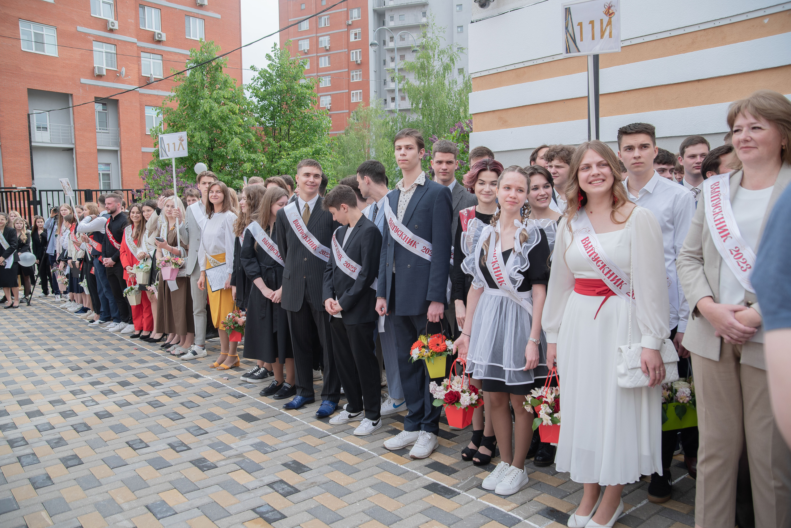 Последний звонок. Стильный портретный и семейный фотограф в Москве Ника Артуньянц