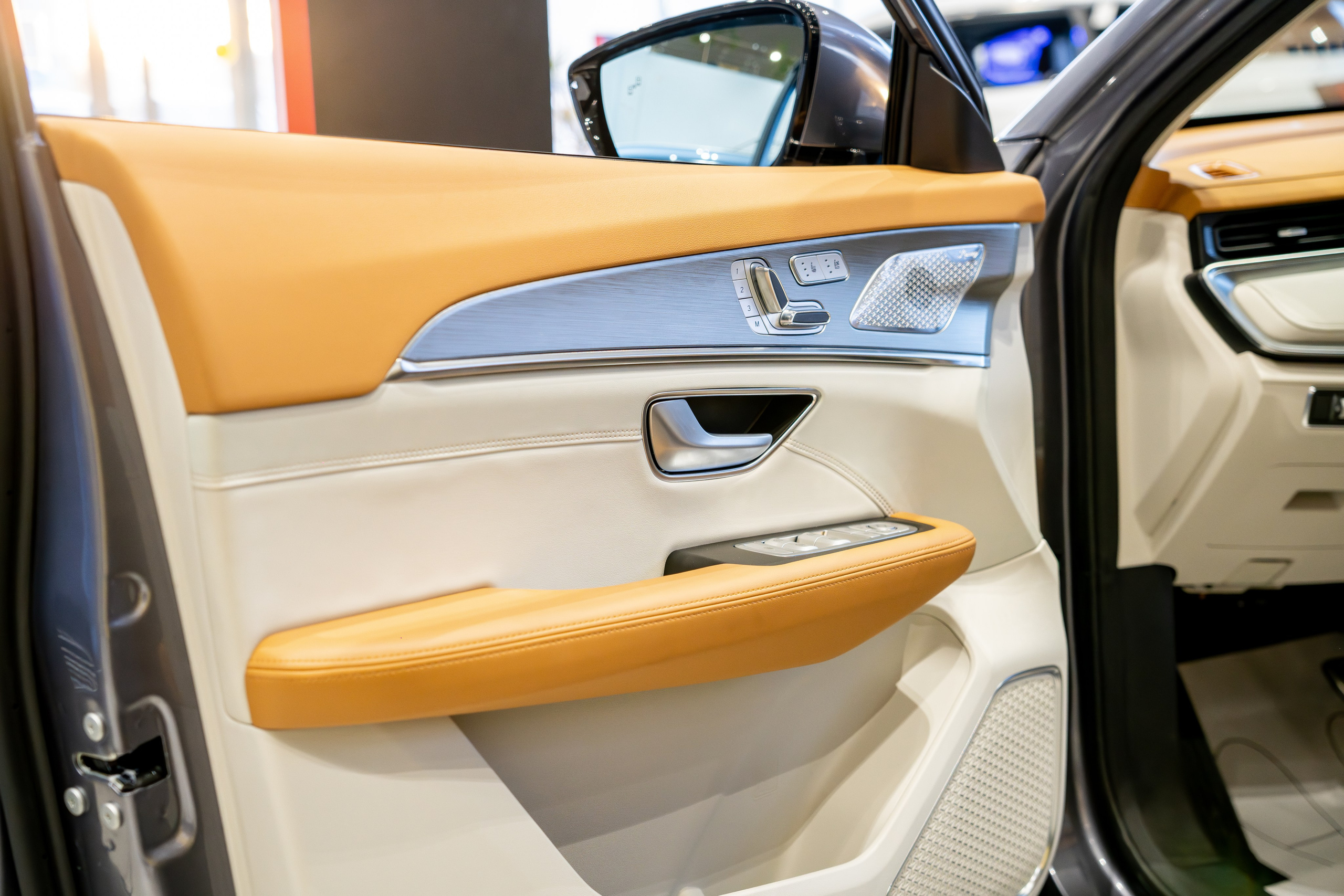 Авто. Видеограф Алексей Жарков