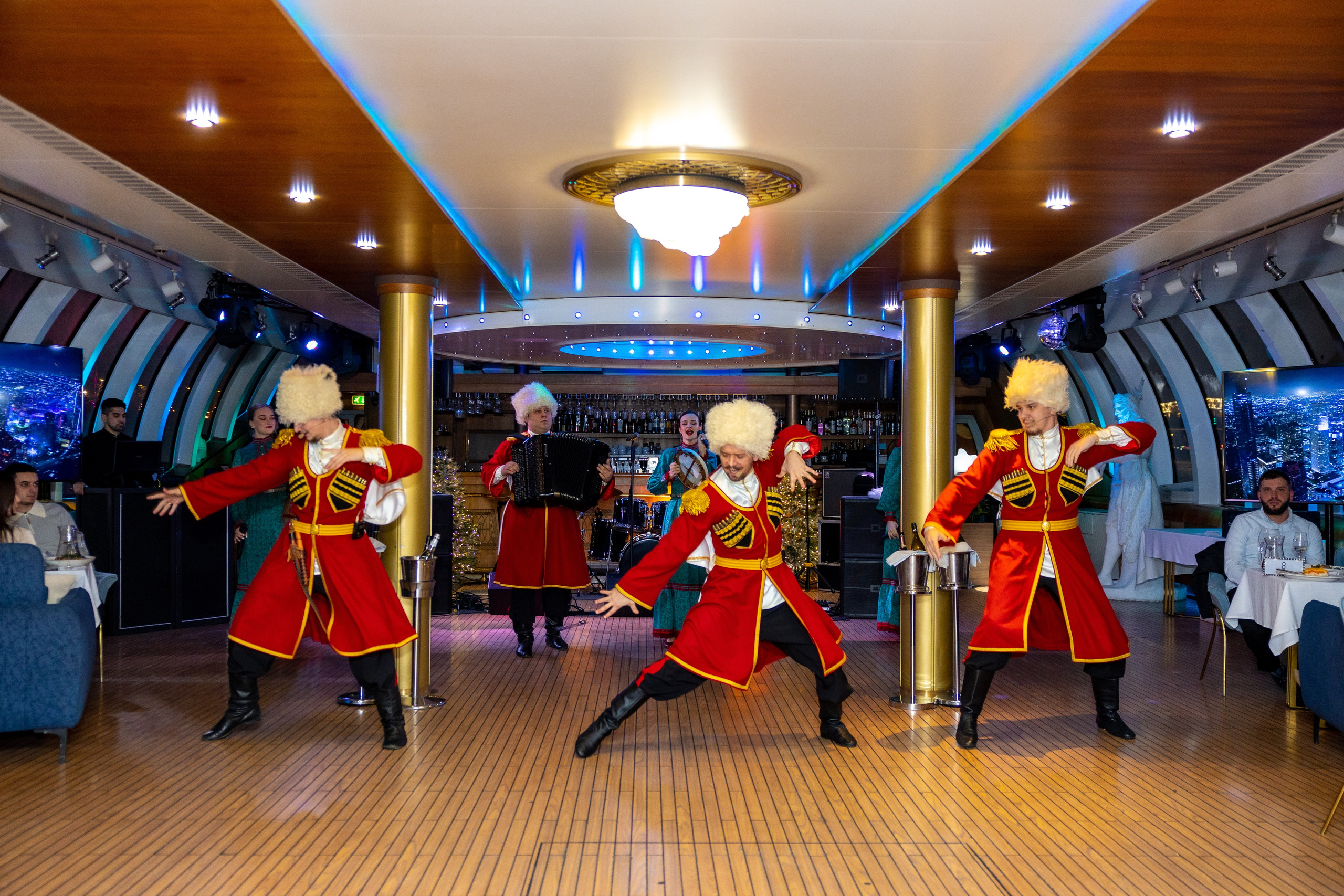 Корпоратив на теплоходе. Дарья Бухреева — фотограф, видеограф и фототерапевт. Москва и мир