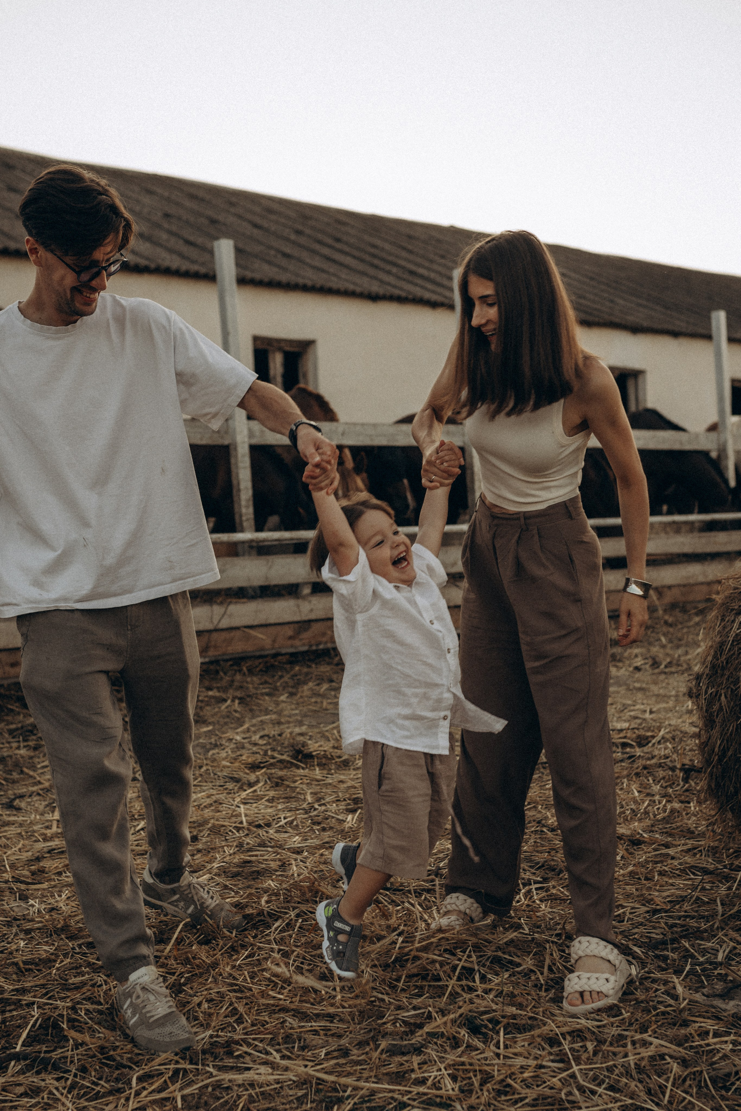 Миша Таня и Лев на ферме. Семейный фотограф в Новороссийске и Анапе Александра Яковлева