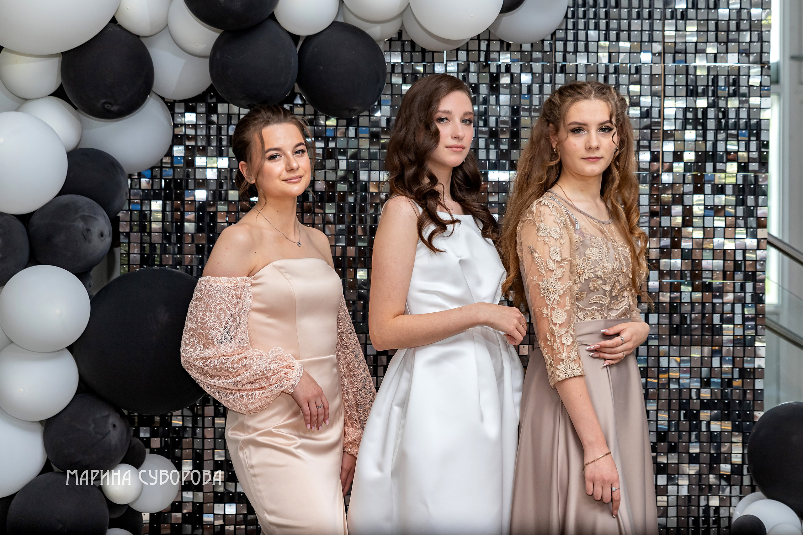 Фото выпуск 11 класс. Свадебный фотограф Марина Суворова и видеооператор Олег Петров