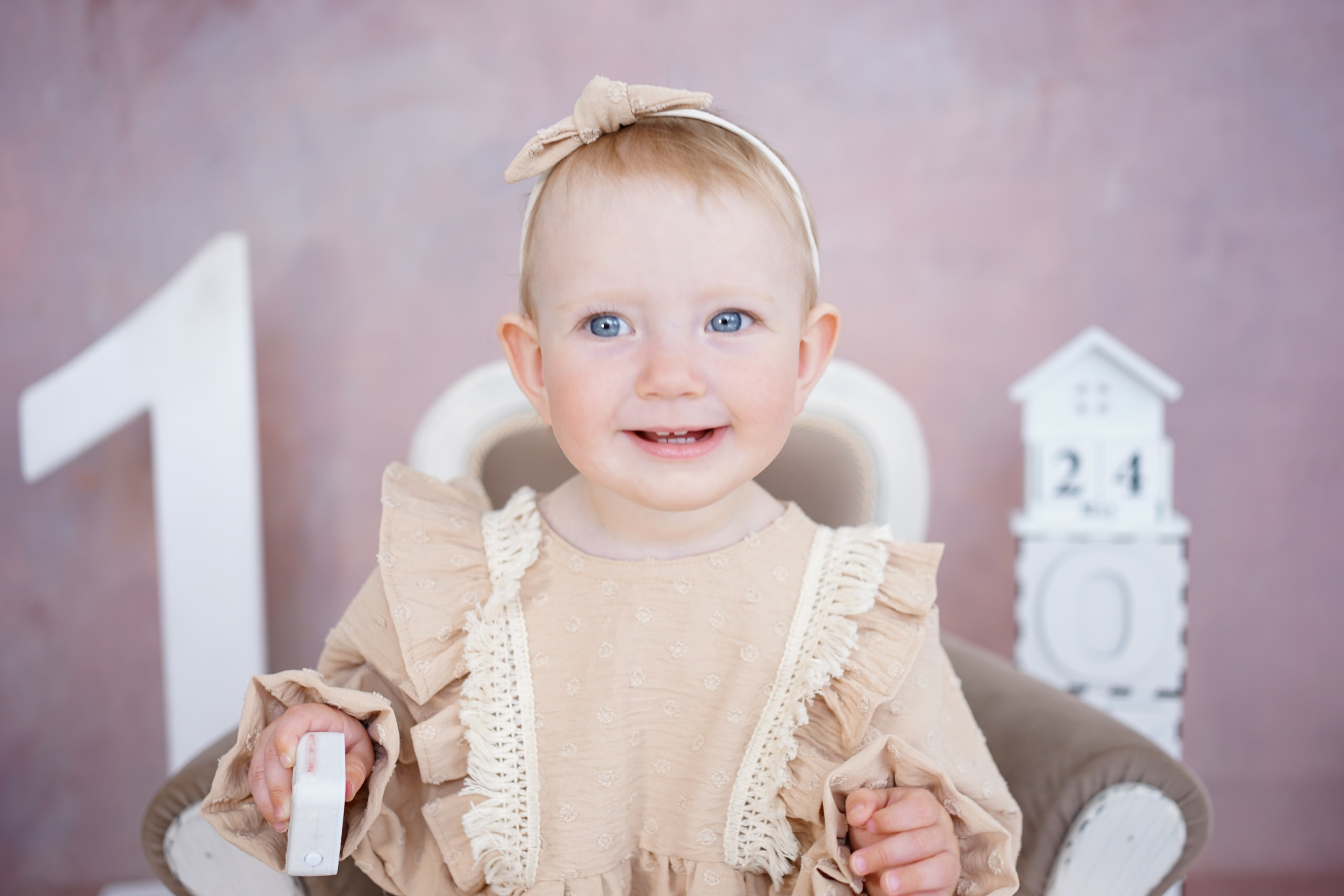 Фотозоны на ХОЛСТЕ. Детская Фотостудия ГОДОВАСИКИ в Санкт-Петербурге фотосесия на годик