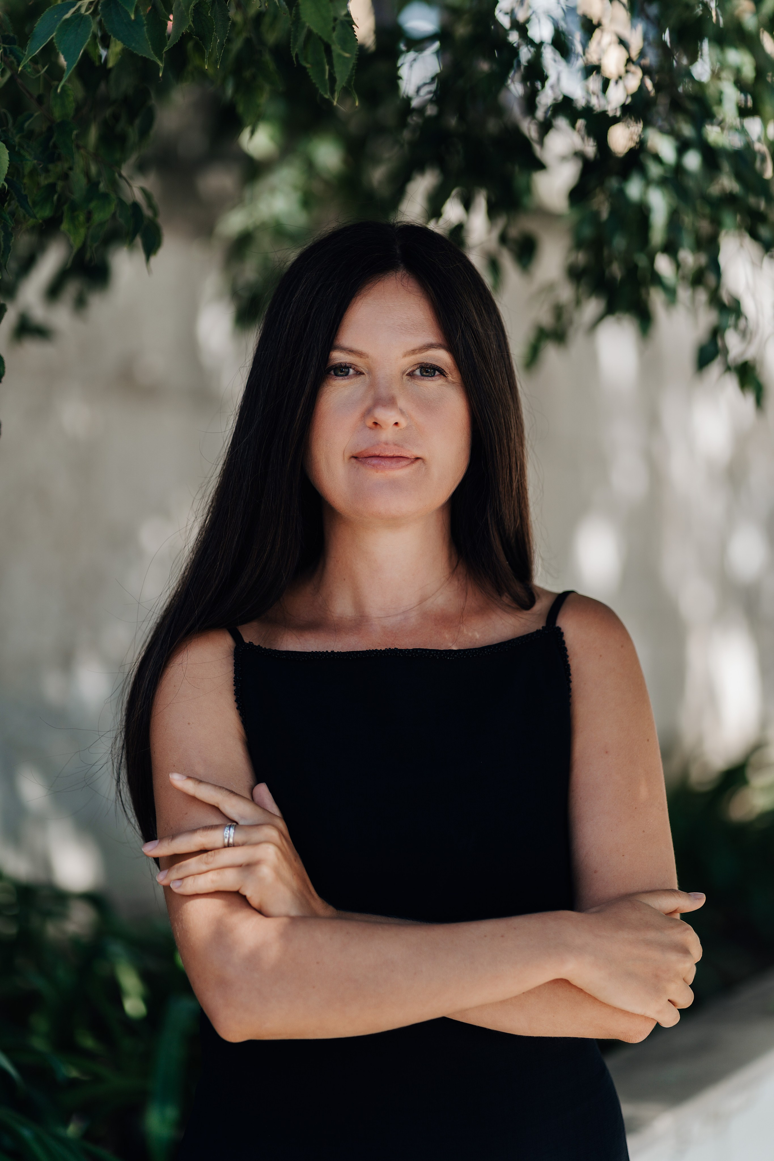 Professional portraits. I’m Julia Idamzhapova, a photographer based in Lisbon, creating natural and timeless images