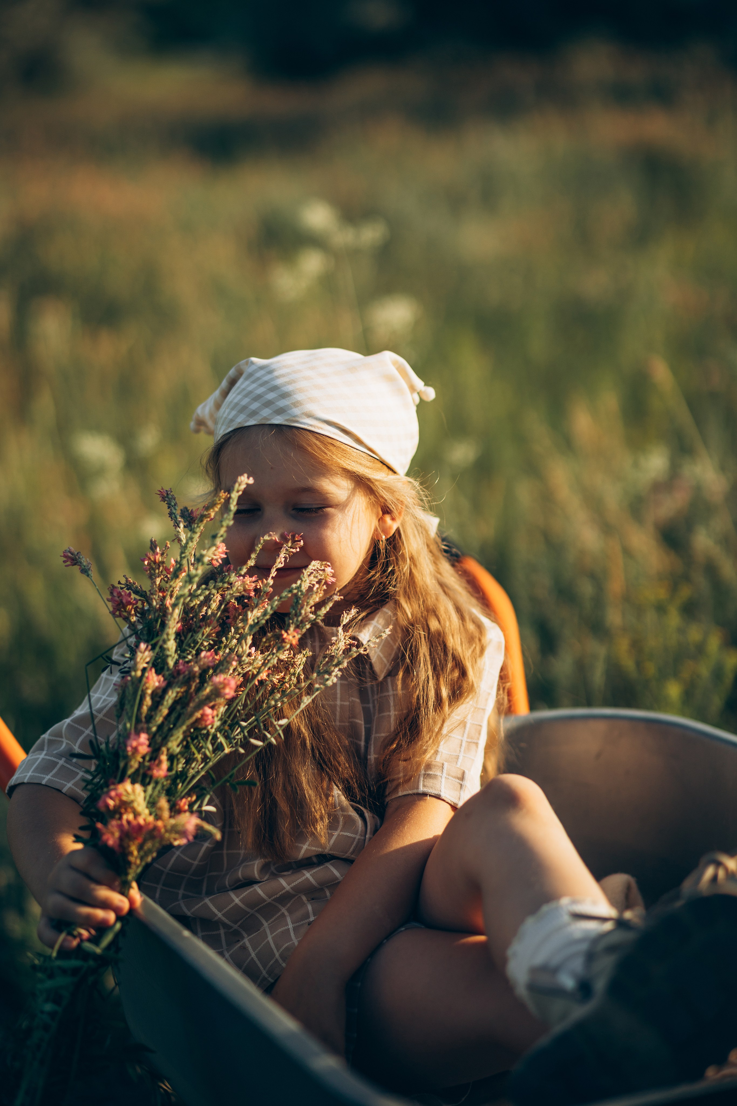 В золотом закате. Фотограф в Саратове