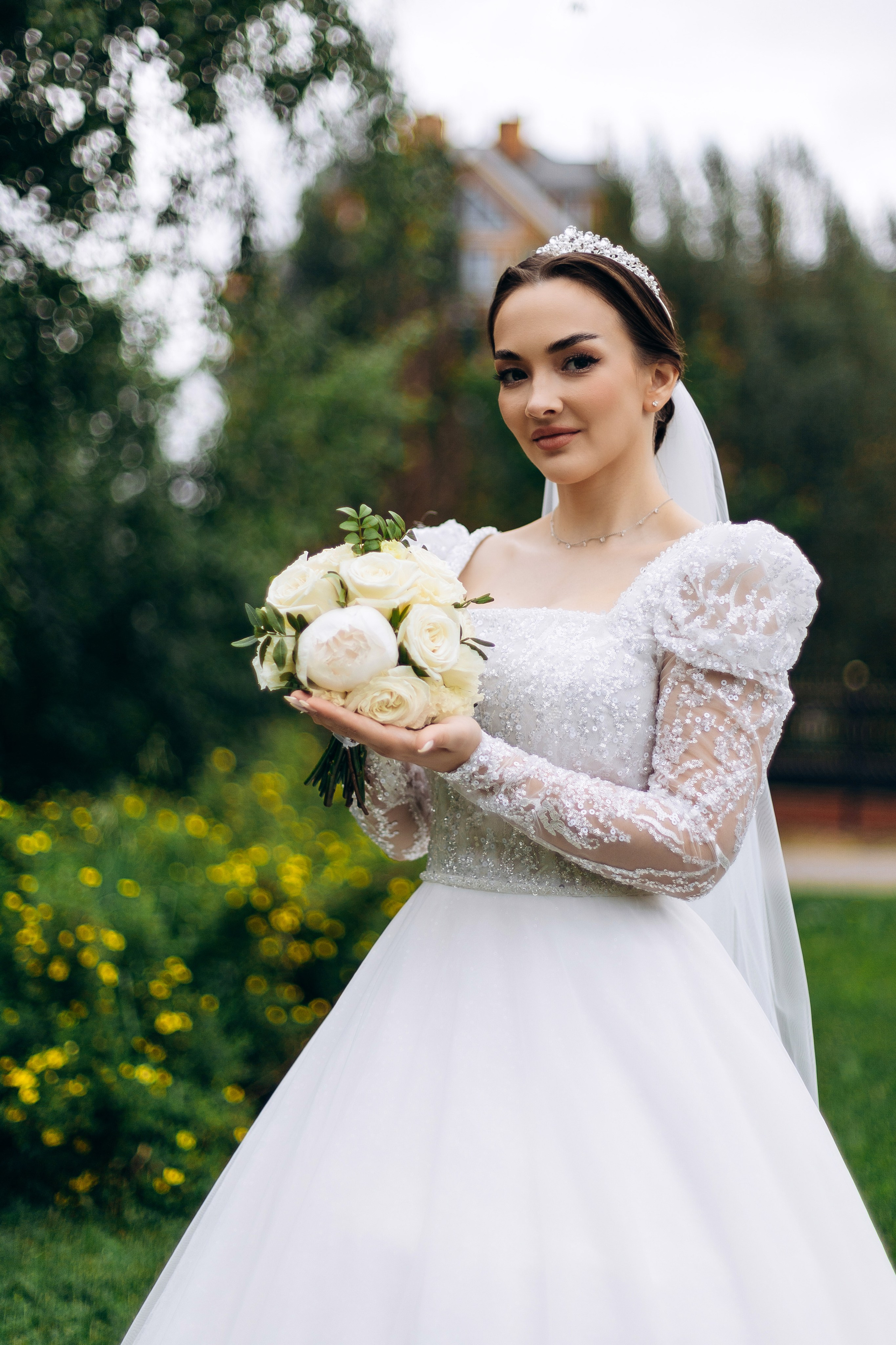 фотограф на свадьбу, свадебная фотосессия в театре, букет невесты