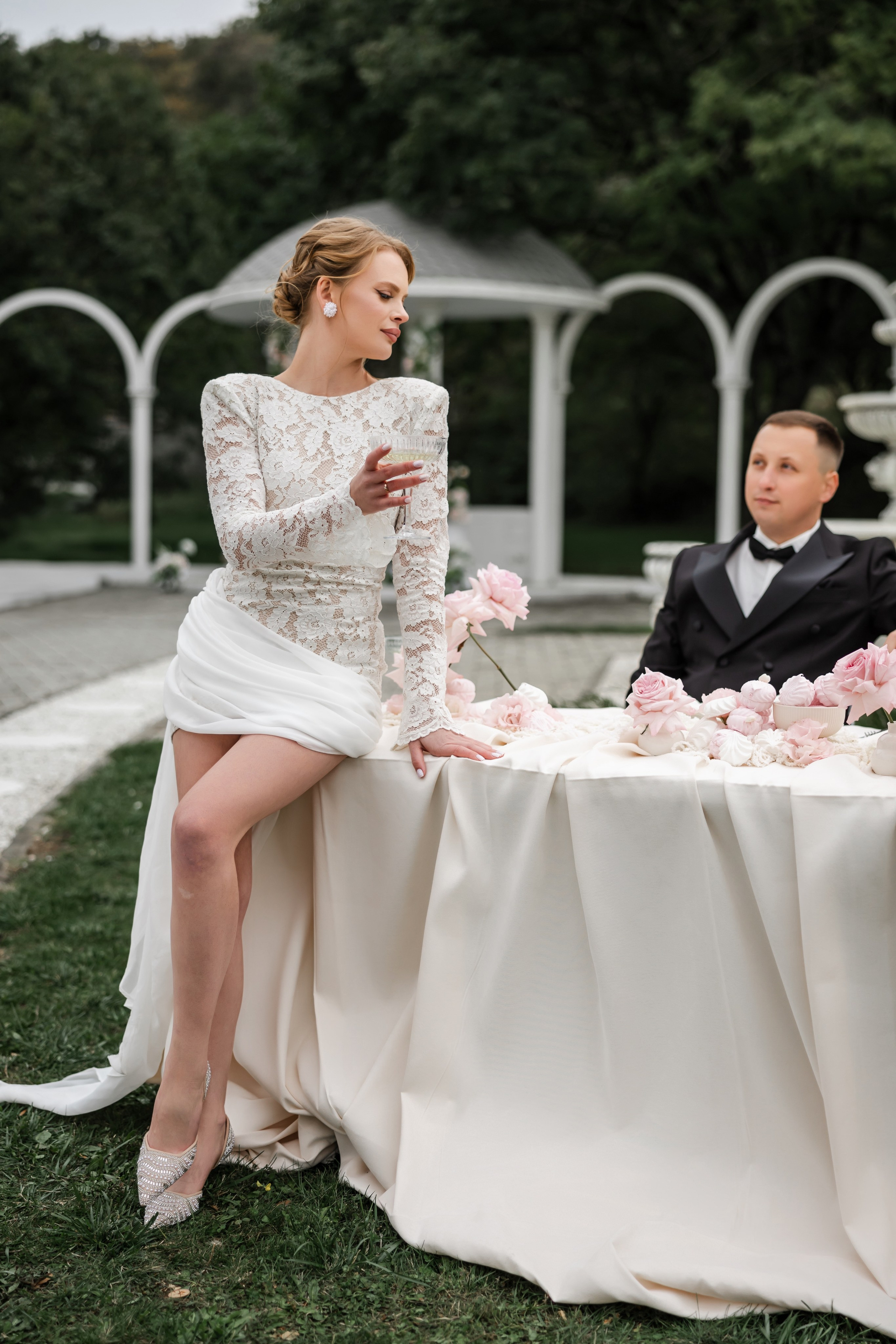 Утро молодоженов должно быть только таким. Сочетания природы Кавказа, стильного декора и эмоций двух влюбленных. Организация мероприятий ЮФО