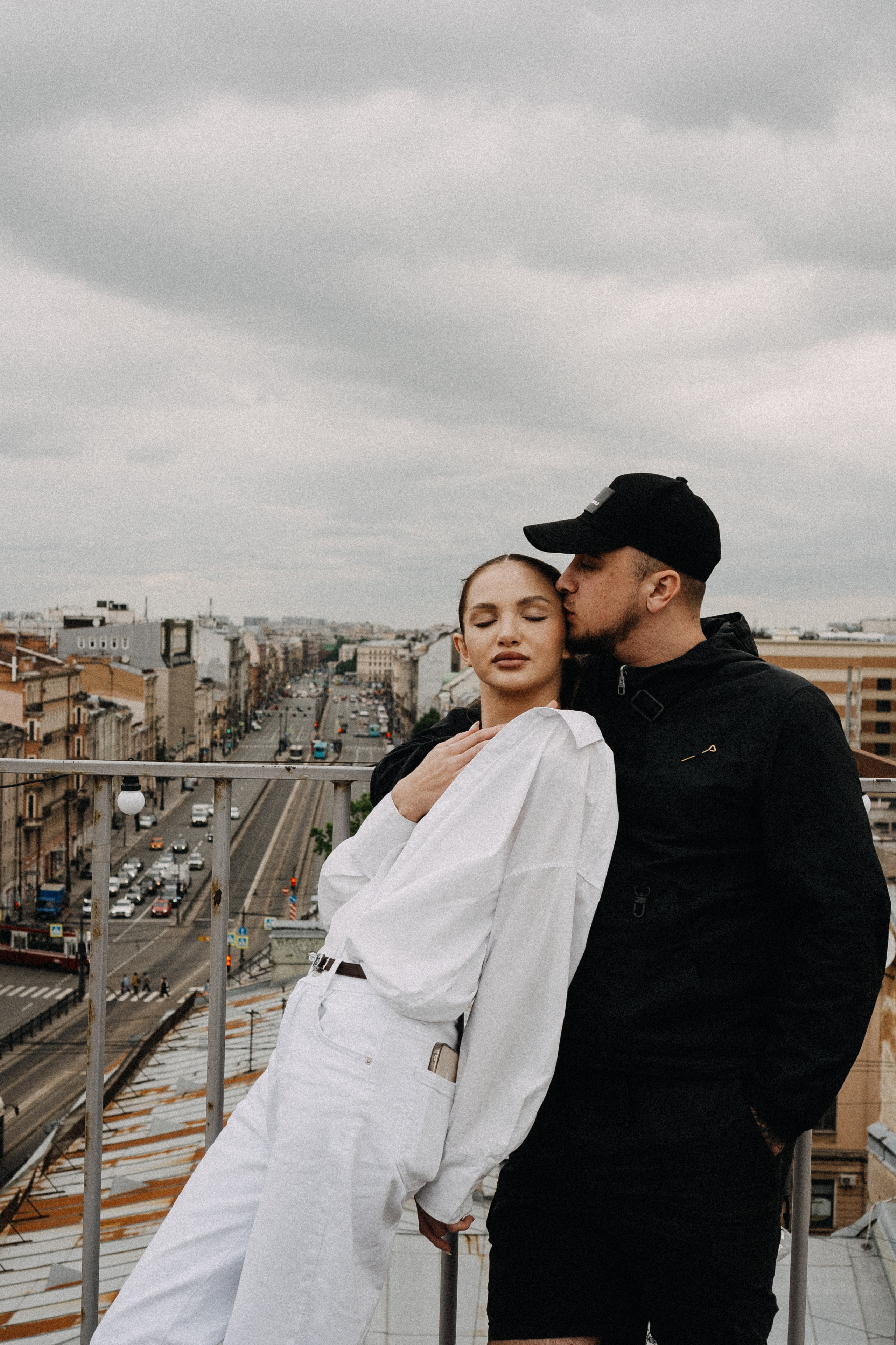 МЫ ГУЛЯЛИ ПРО КРЫШАМ ПИТЕРА. Профессиональный фотограф, Санкт-Петербург — Виктория Богомолова