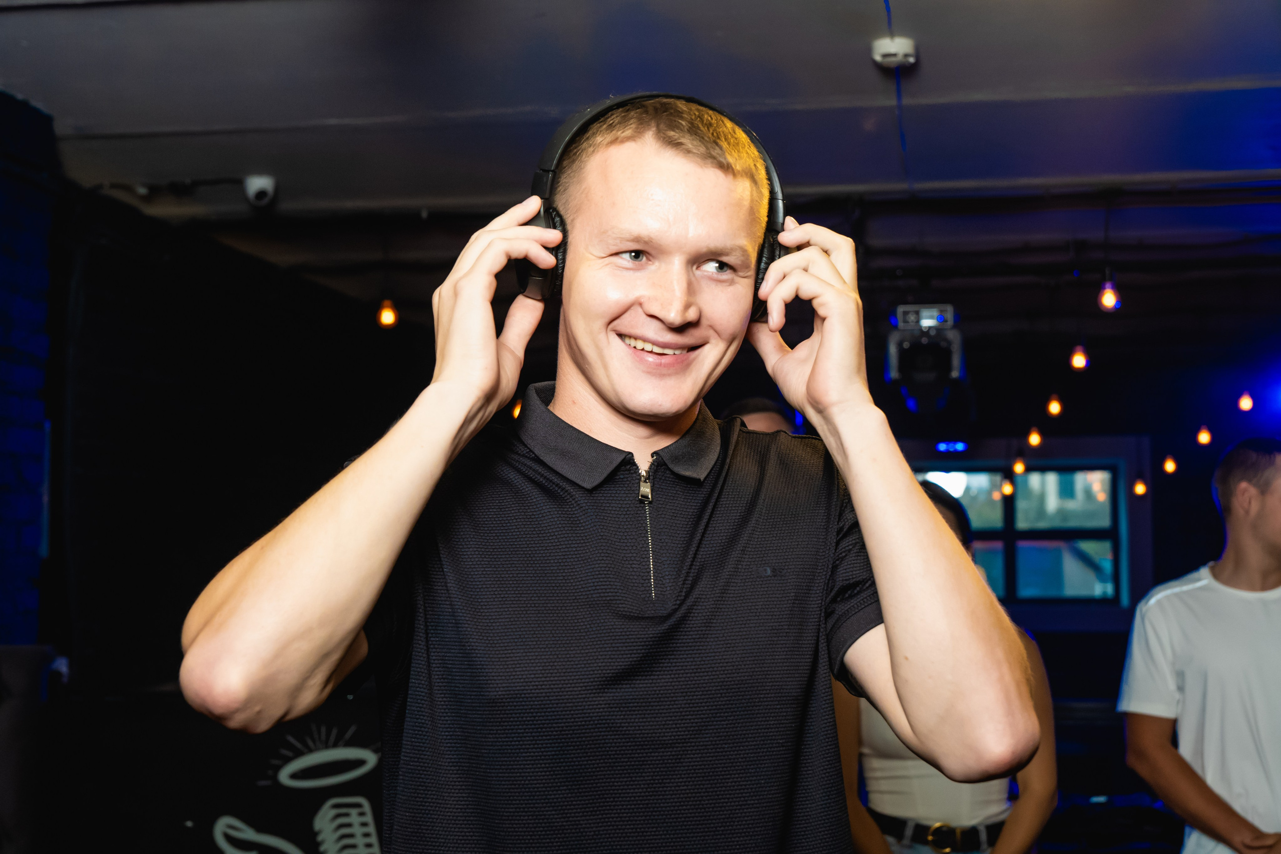 Выпускной Delta. Занимаюсь профессиональной фотографией и живу рядом с Байкалом. Работаю в разных жанрах