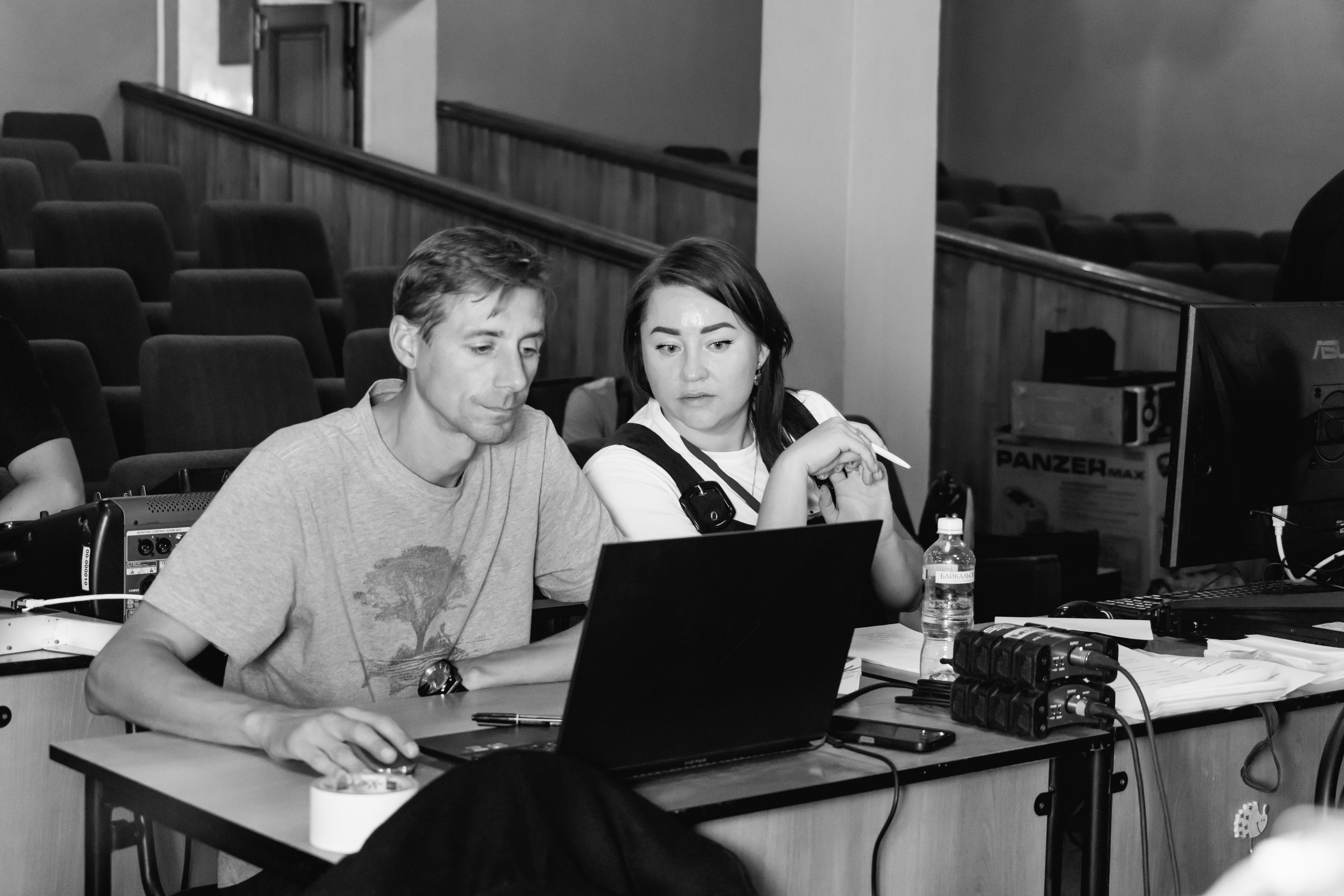 Backstage. Занимаюсь профессиональной фотографией и живу рядом с Байкалом. Работаю в разных жанрах