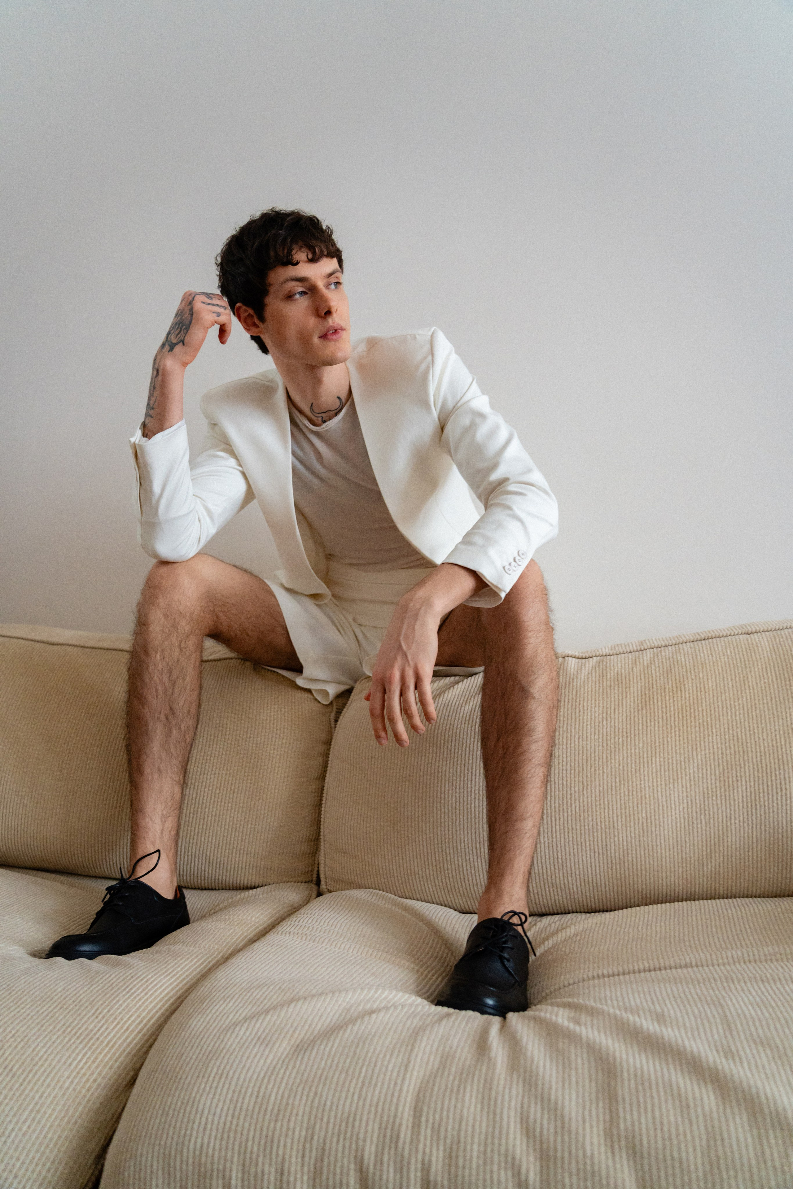 Свадебная фотосессия для пары в квартире