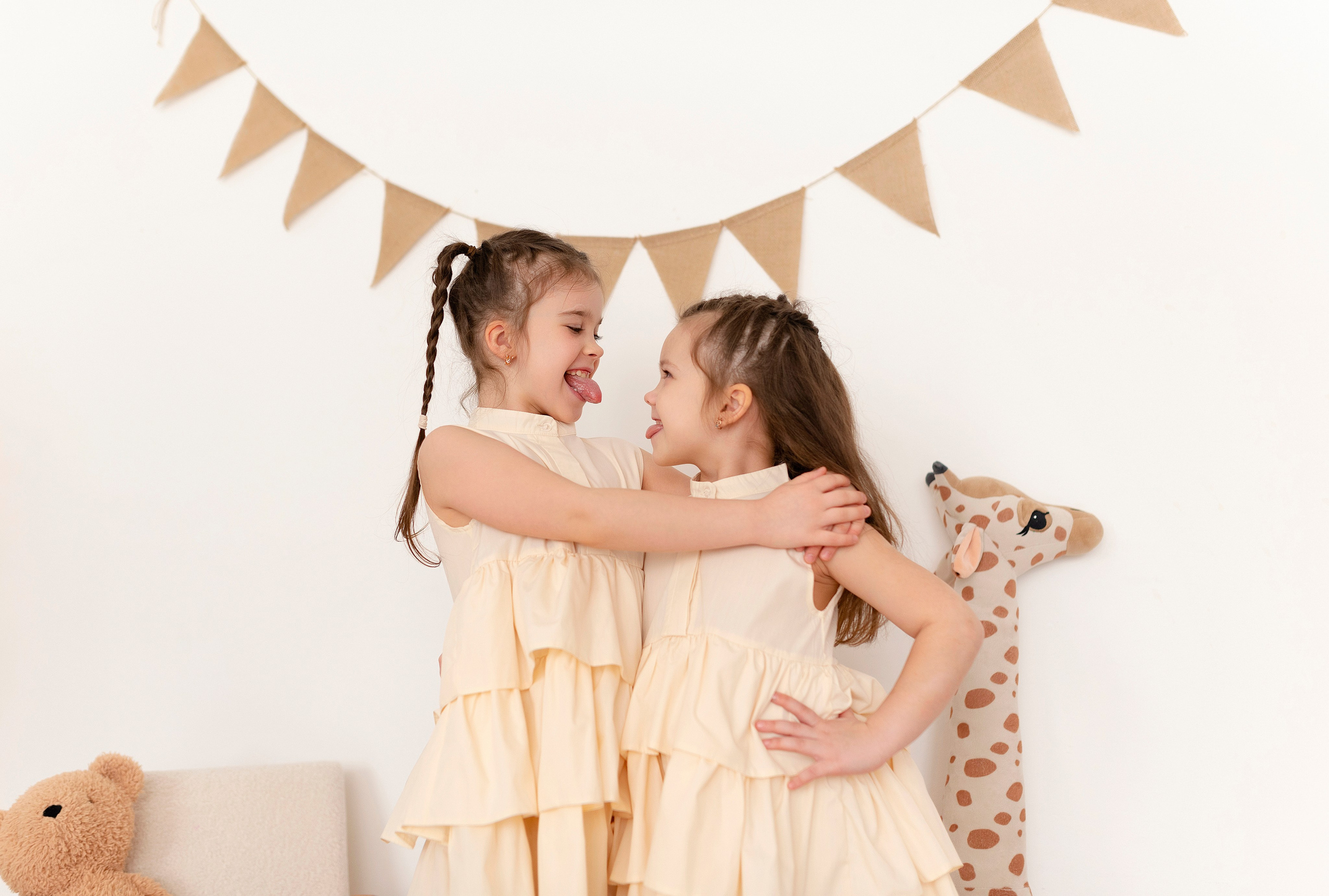 Света и Ира. Детский и семейный фотограф в Сургуте и Нефтеюганске Анна Старцева