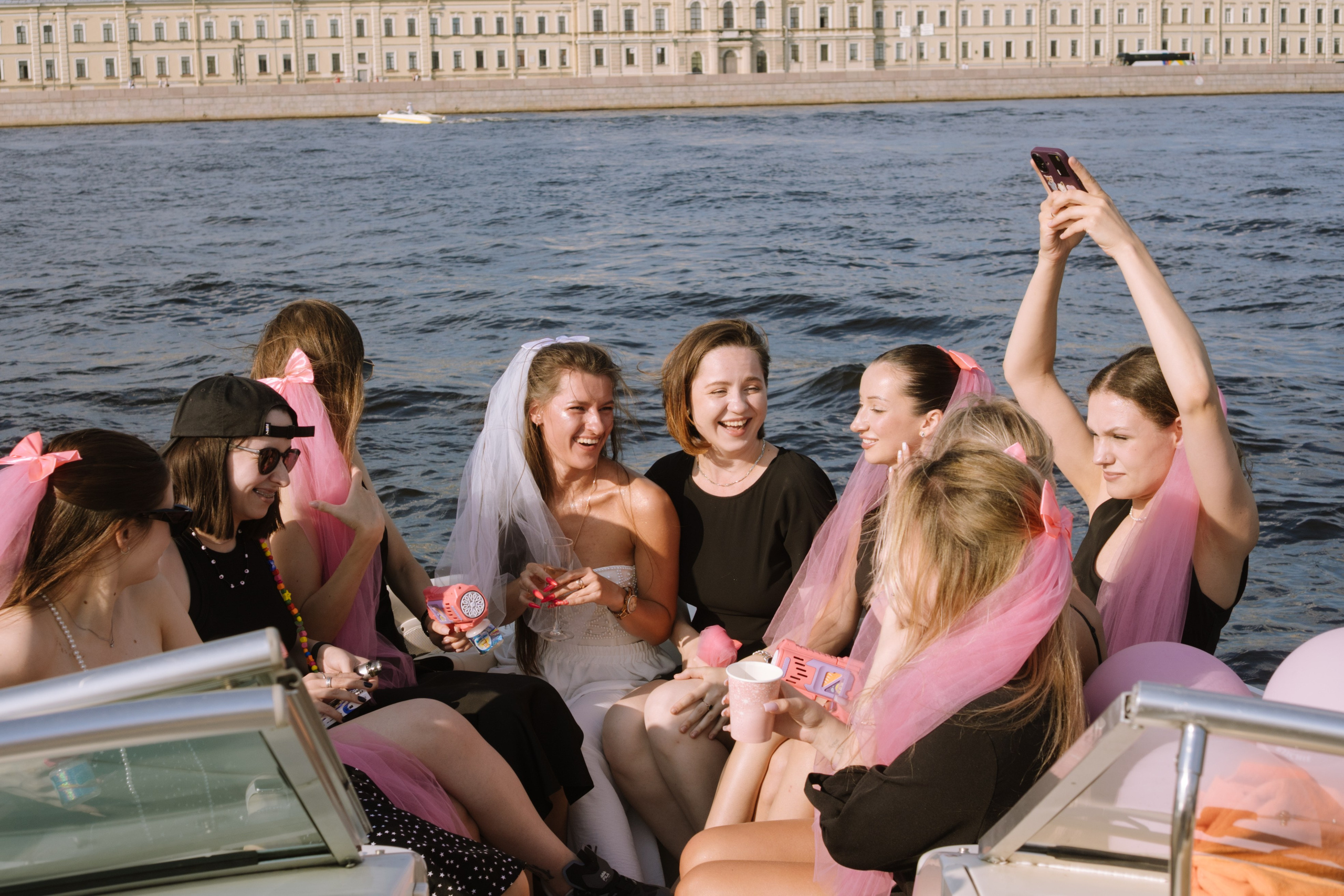 ДЕВИЧНИК НА КАТЕРЕ. Профессиональный фотограф, Санкт-Петербург — Виктория Богомолова