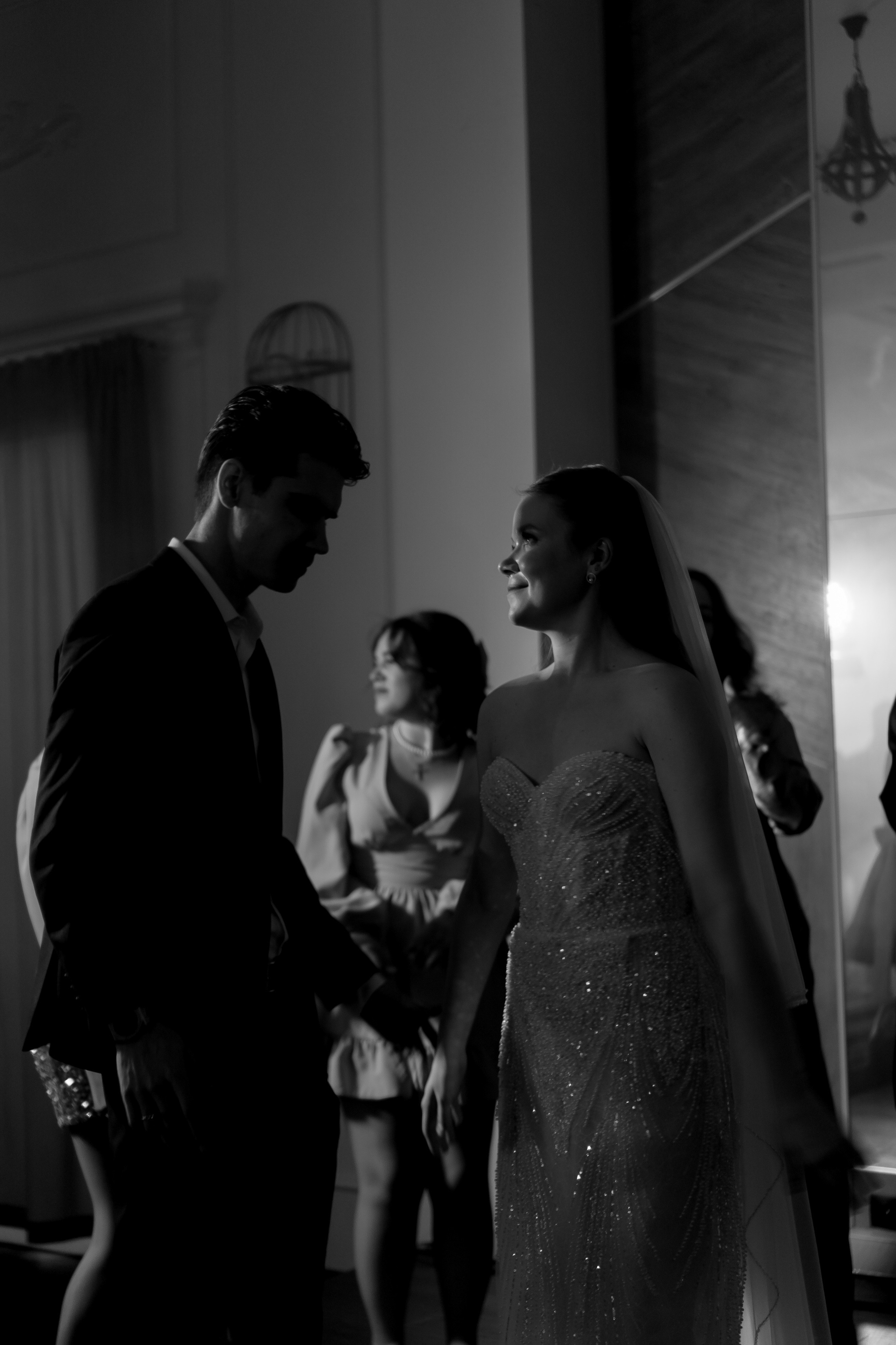 СВАДЕБНАЯ СЬЕМКА СБОРОВ В ОТЕЛЕ И ВЫЕЗД НА ЦЕРЕМОНИЮ (СНЯТО В СИБИРЕ В НИЖНЕВАРТОВСКЕ). Профессиональный фотограф, Санкт-Петербург — Виктория Богомолова