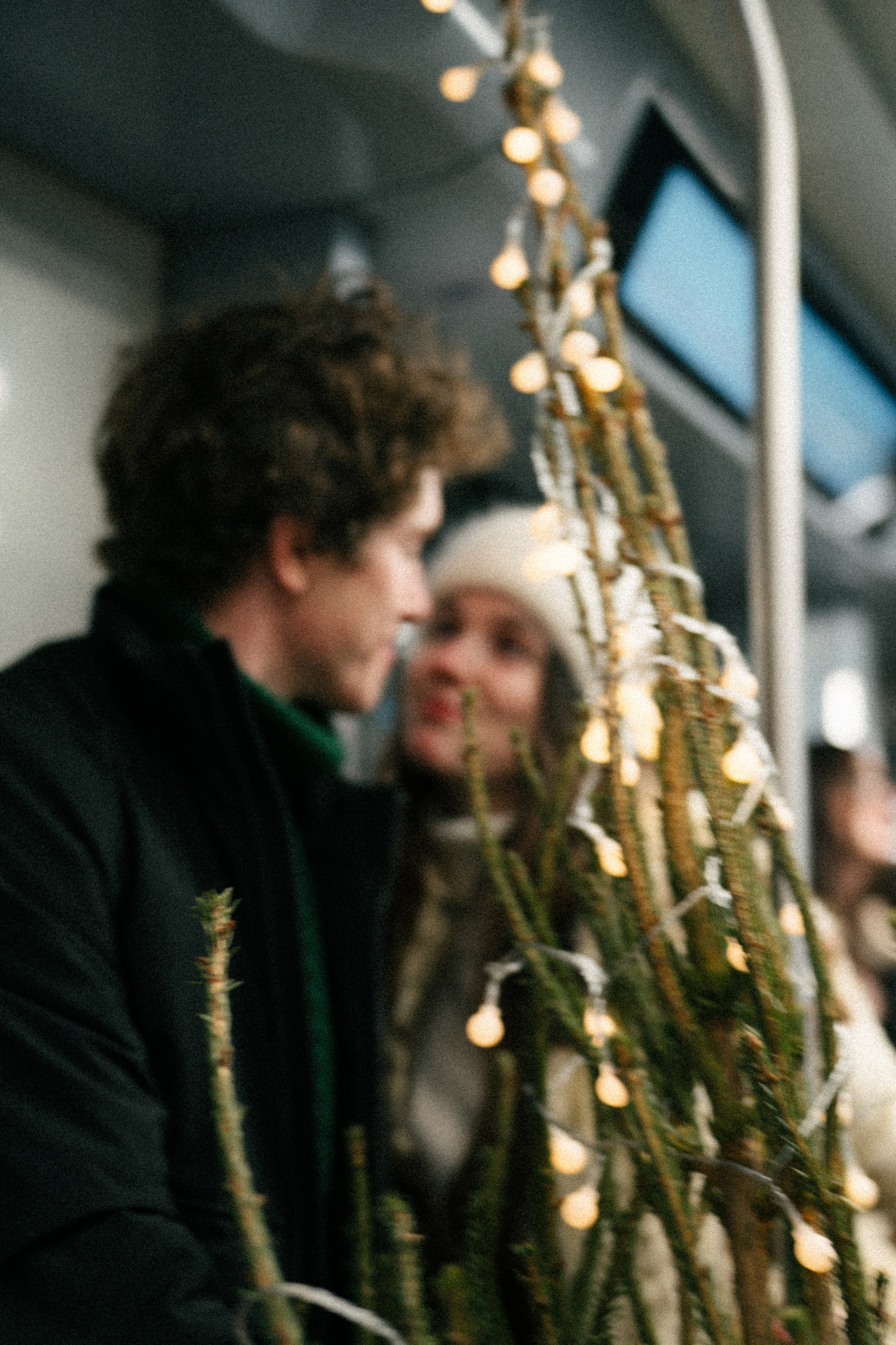 НОВОГОДНЯЯ ПРОГУЛКА ПАРЫ ПО ЧЕРНЫШЕВСКОЙ ПЕРЕД НОВЫМ ГОДОМ. Профессиональный фотограф, Санкт-Петербург — Виктория Богомолова