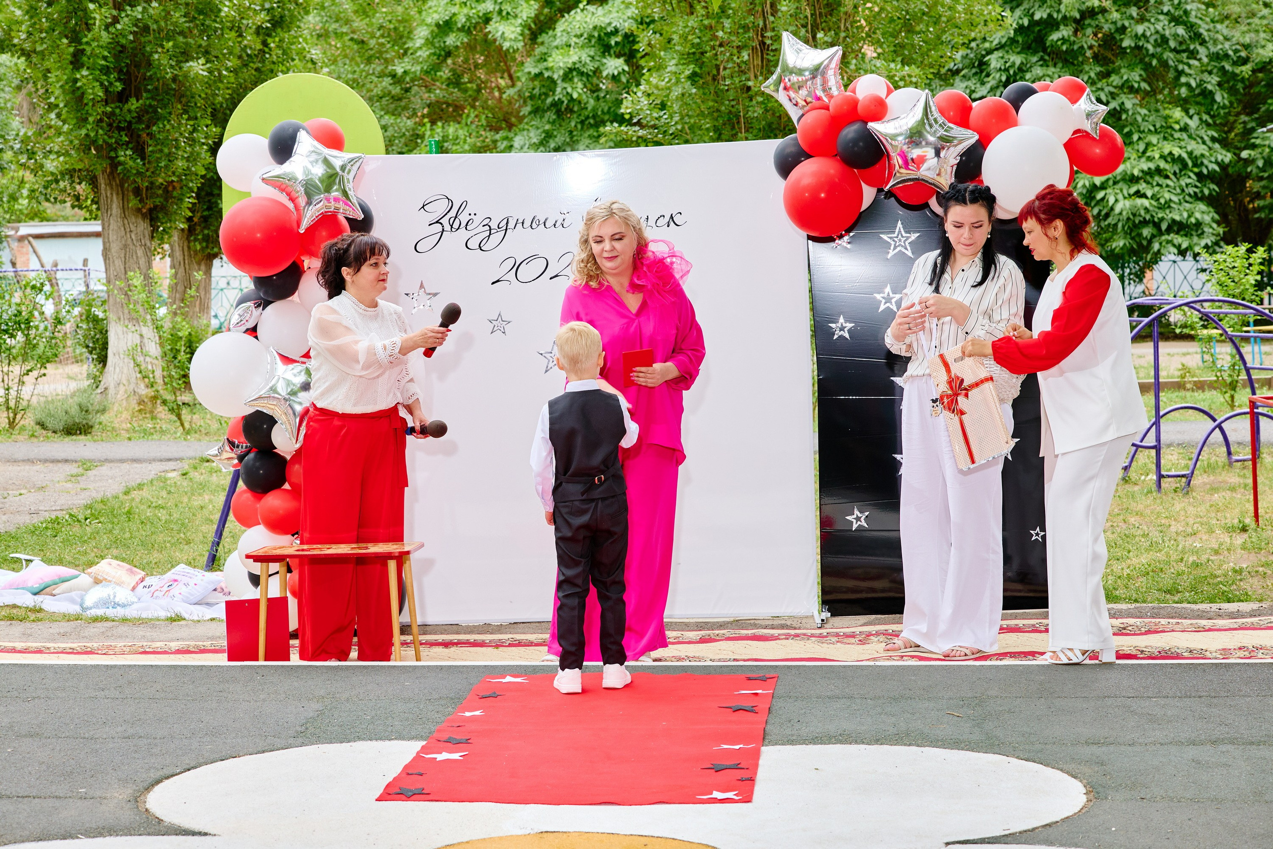 Выпускной 45 сад. Фотограф Выпускные альбомы Таганрог Сергей Коробченко