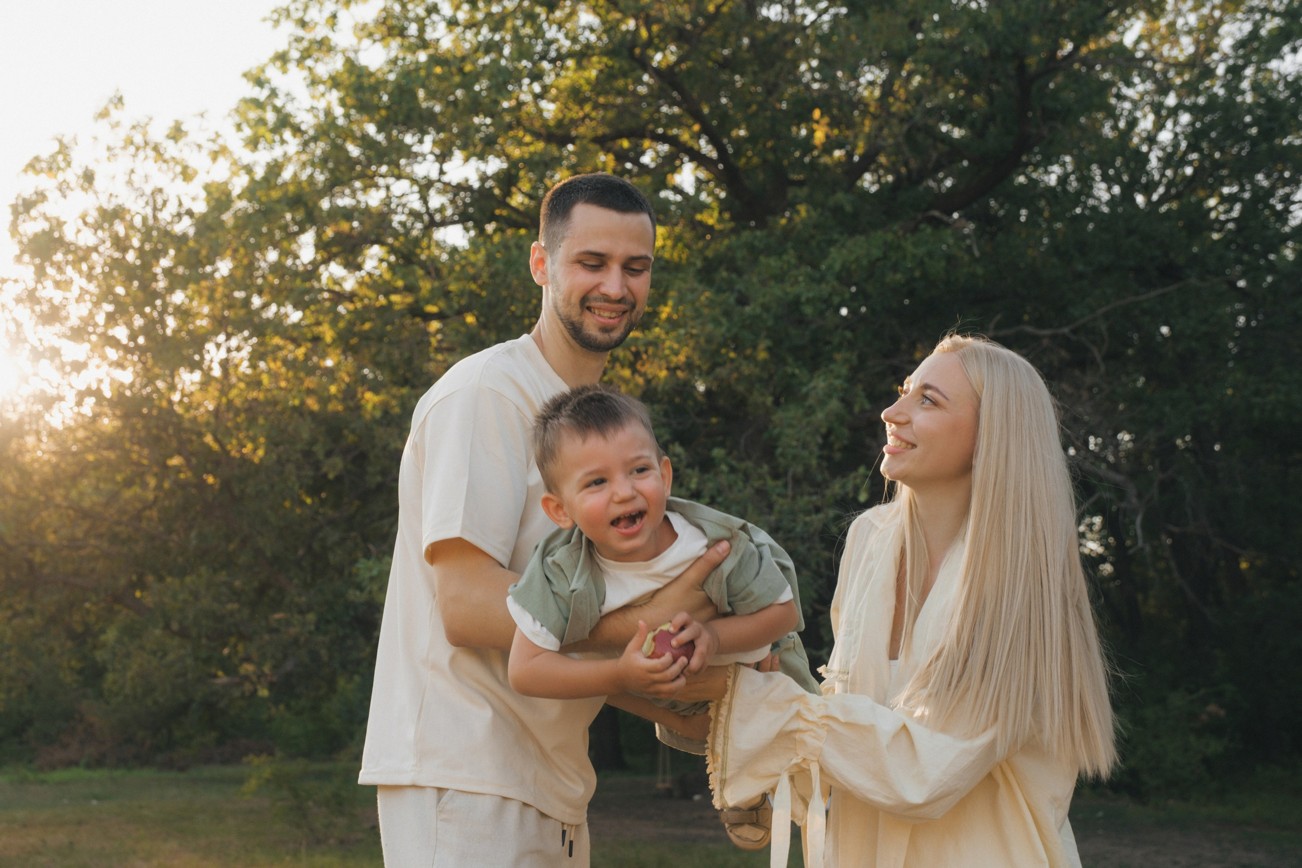 Вика, Дима и Мирон. Свадебный и семейный фотограф в Волгограде