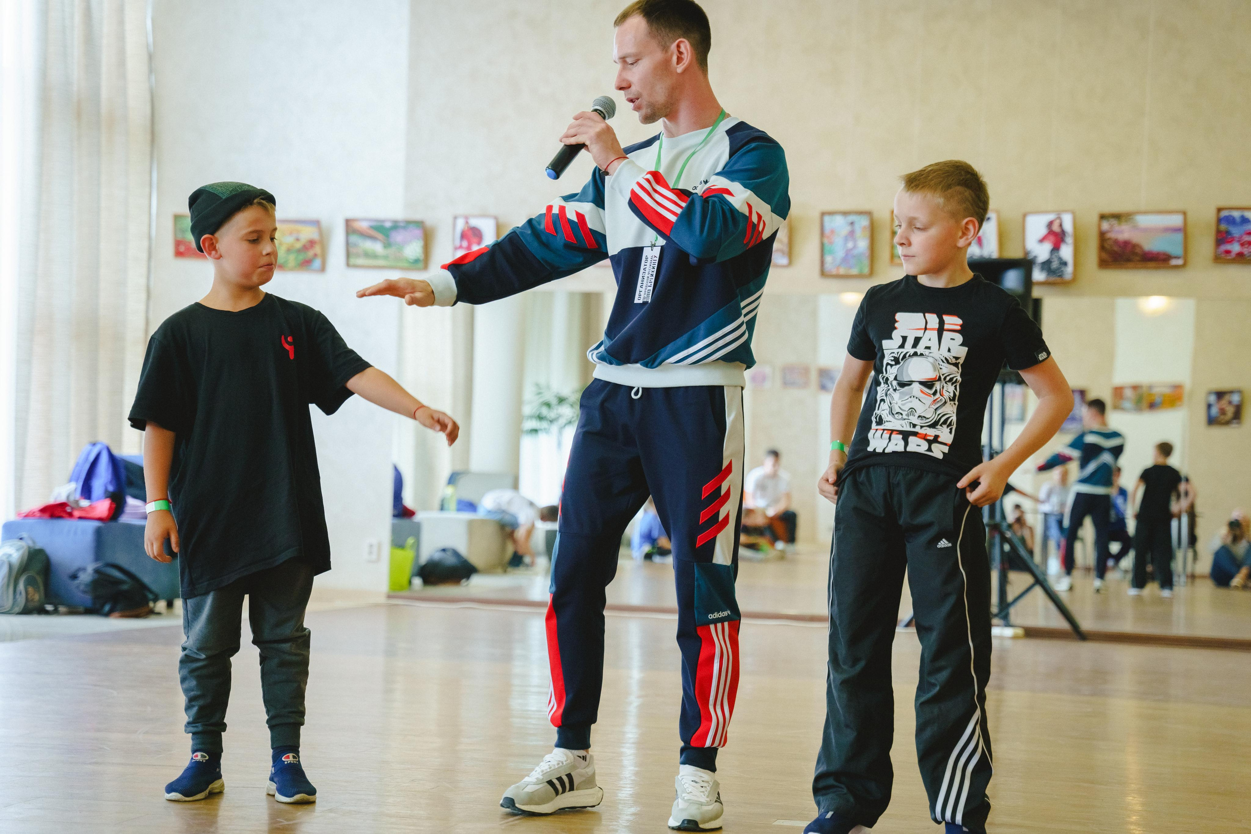 Фестиваль по брейк-дансу. Фотограф в детский сад в Екатеринбурге, выпускные альбомы Юлия Умерова