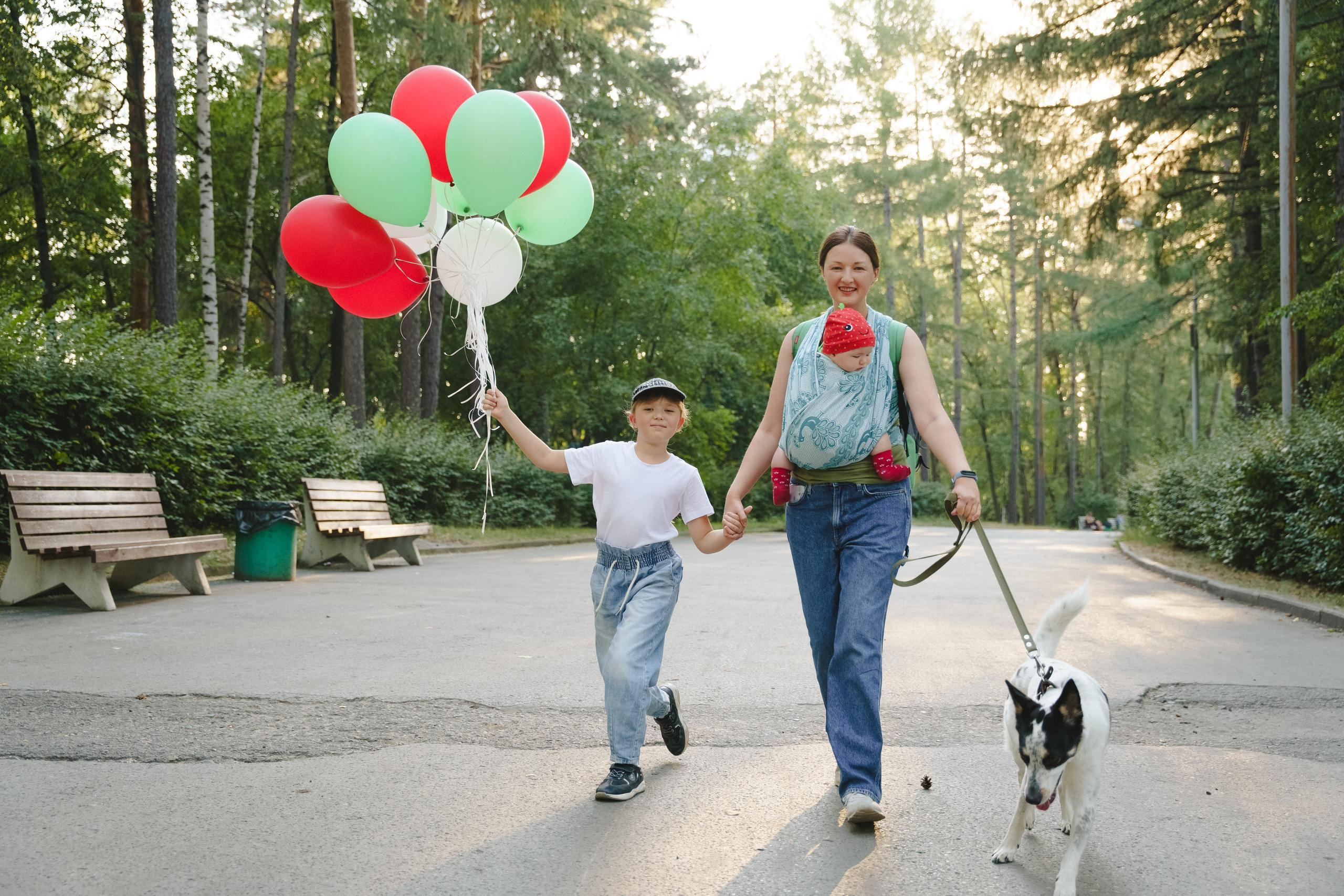 Семейная фотосессия Юли, Мариши и Катерины. Фотограф в детский сад в Екатеринбурге, выпускные альбомы Юлия Умерова