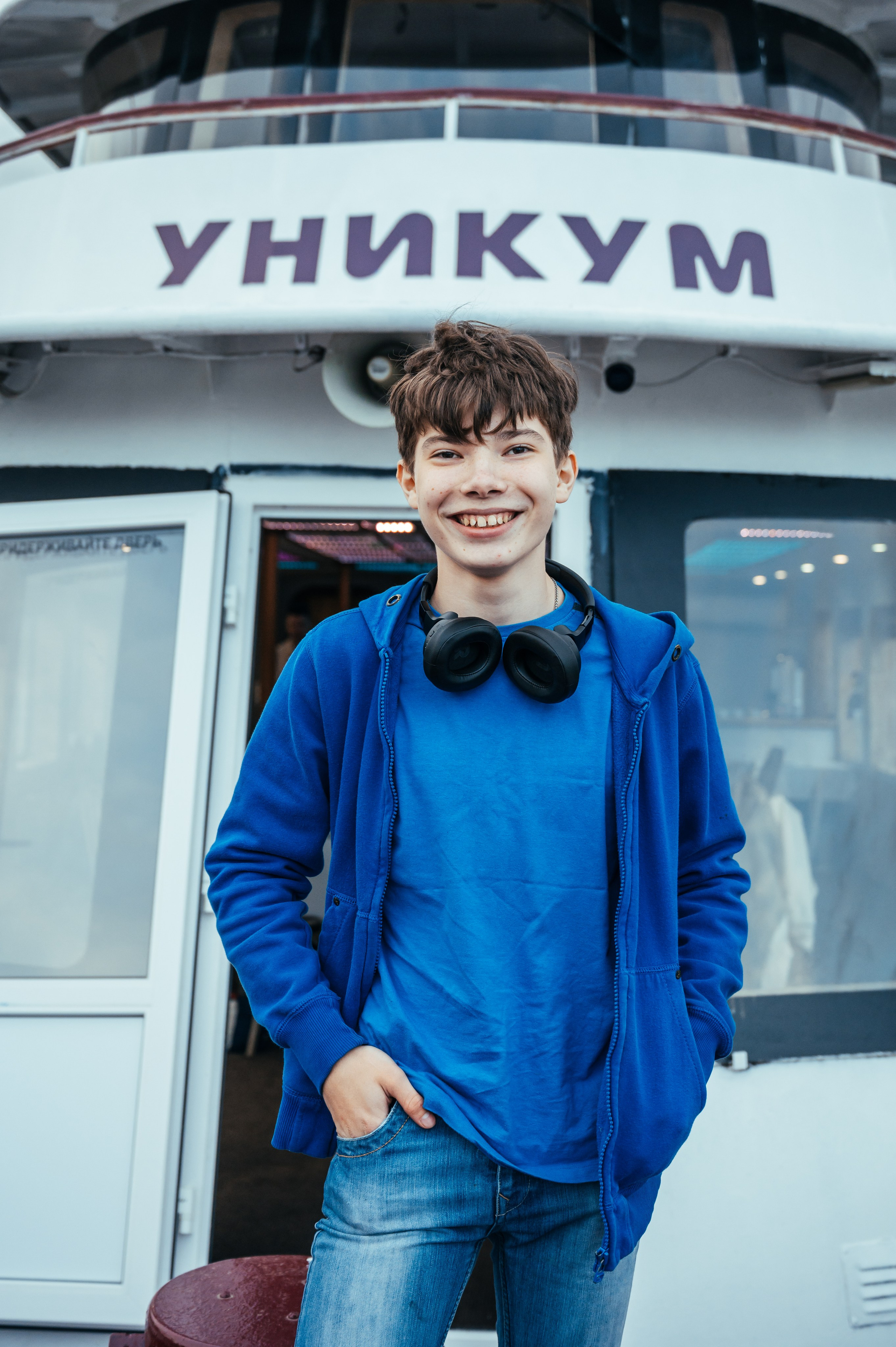 Последний звонок. Анастасия Петрович фотограф, фотокорреспондент в Москве и Санкт-Петербурге. Фотосъёмка репортажа, мероприятия, корпоративная съёмка, контент