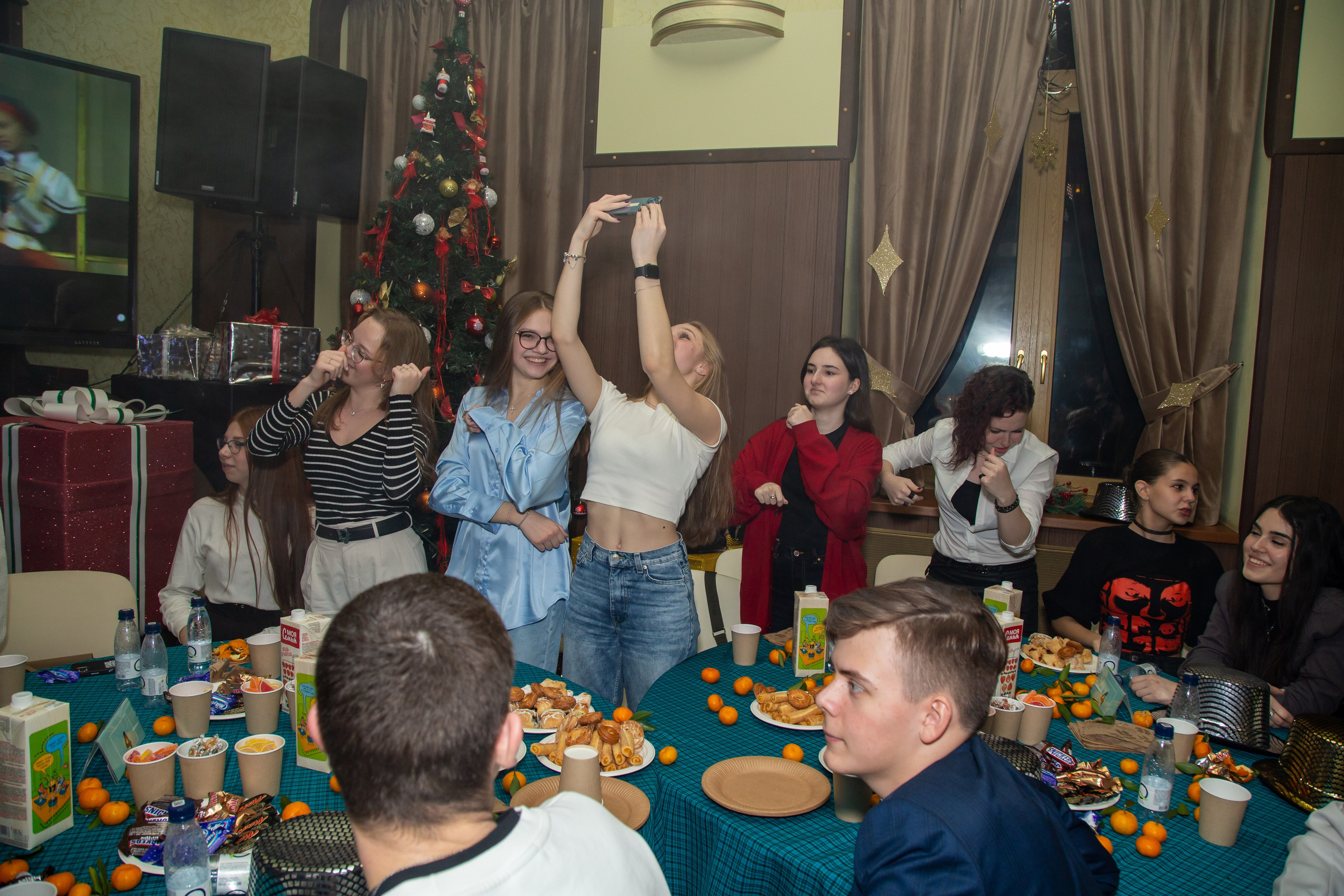 Репортажная съёмка для Домисольки на новый год. «Студия DRONAVT`s» — видеосъёмка и фотография г. Москва