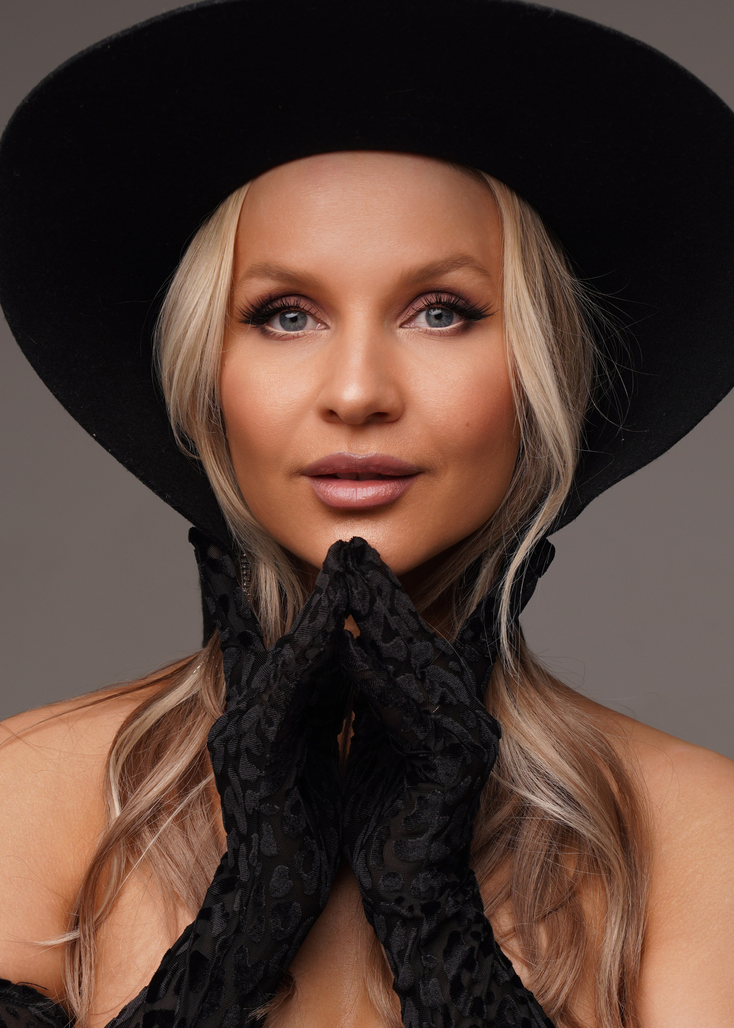 Аксессуары. Оксана Волик фотограф в Архангельске. Аренда фотостудии White Studio